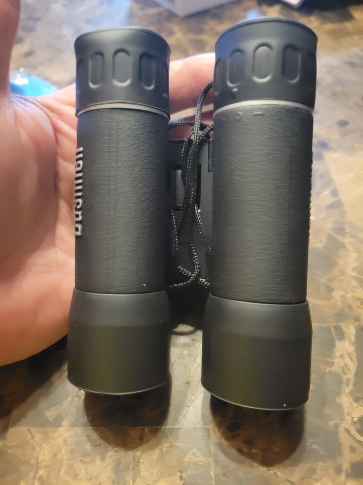 Bushnell Powerview 10x25 Compact Binoculars -High-Power Folding Roof Prism, Lightweight & Portable, Non-Slip Grip, Ideal for Sports, Wildlife, and Outdoor Adventures, Black Customer Review Bushnell Powerview 10x25 Compact Binoculars -High-Power Folding Roof Prism, Lightweight & Portable, Non-Slip Grip, Ideal for Sports, Wildlife, and Outdoor Adventures, Black - Customer Photo 5