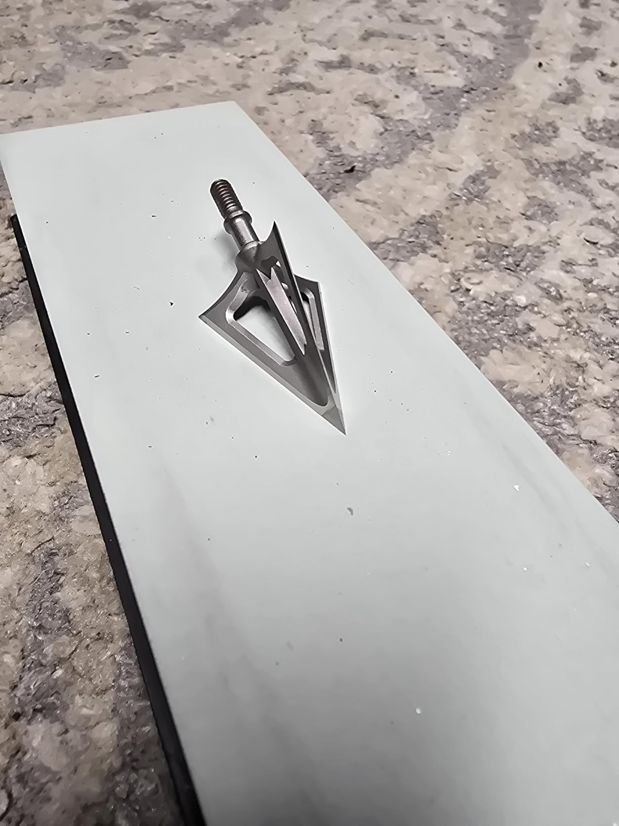 G5 Montec Fixed 3-Blade Broadheads | 3-Pack | 85/100/125 Grains | Razor Sharp 1-Piece Construction | Screw in | Compound & Recurve Compatible - Customer Photo 1