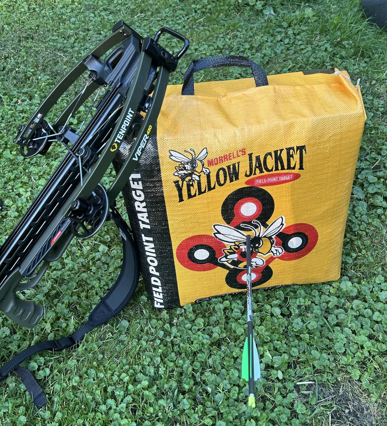 Morrell Yellow Jacket Stinger, Field Point Archery Target with 2 Shooting Sides & 10 Bullseyes - Portable Backyard Hunting Practice Bag with E-Z Tote Carrying Handle & Easy Arrow Removal customer photo 1