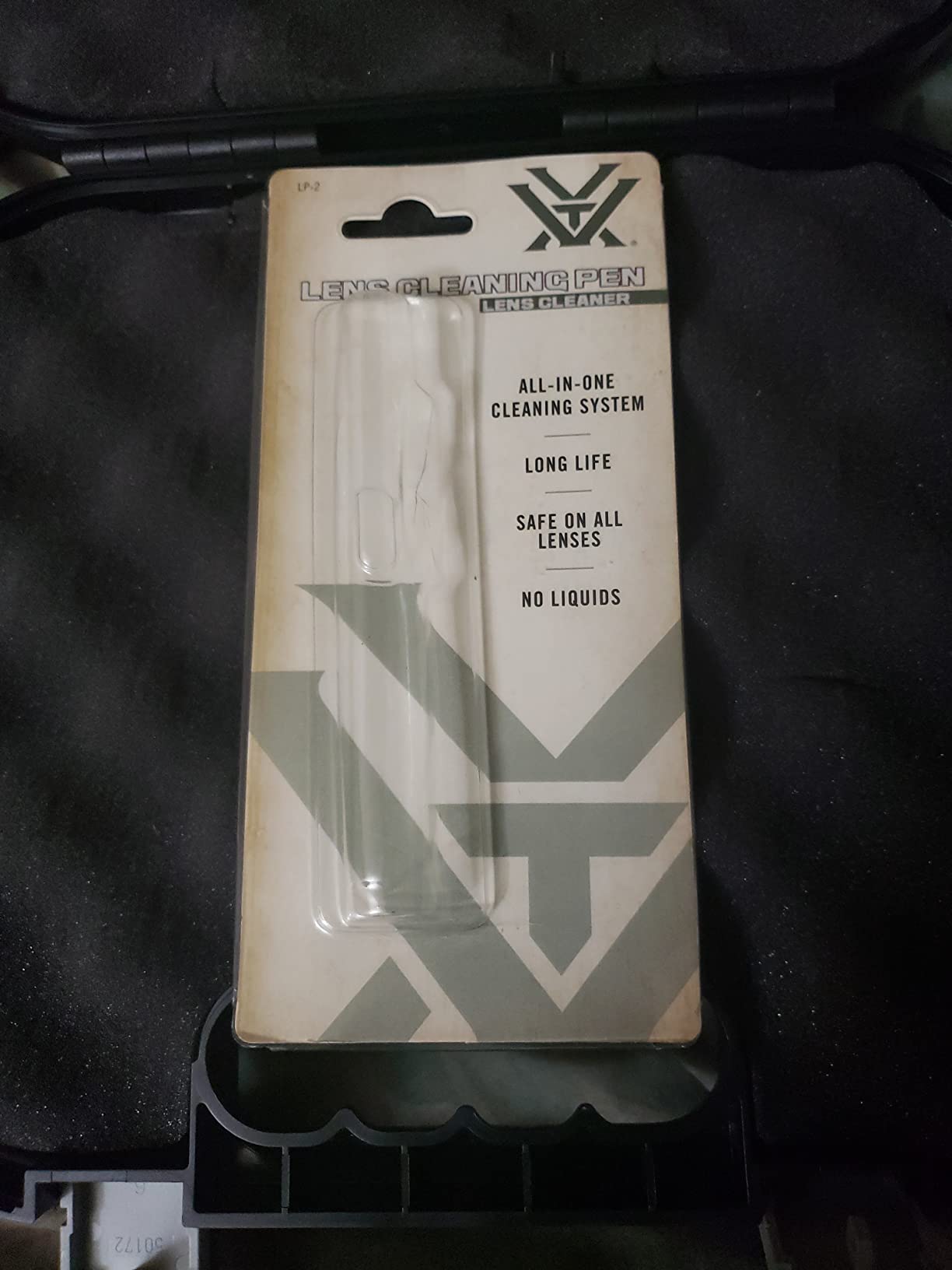 Vortex Optics Lens Cleaning Pen | Use with Binoculars, Spotting Scopes, Rangefinders, Monoculars, Riflescopes & Red Dot Sights - Customer Photo 3