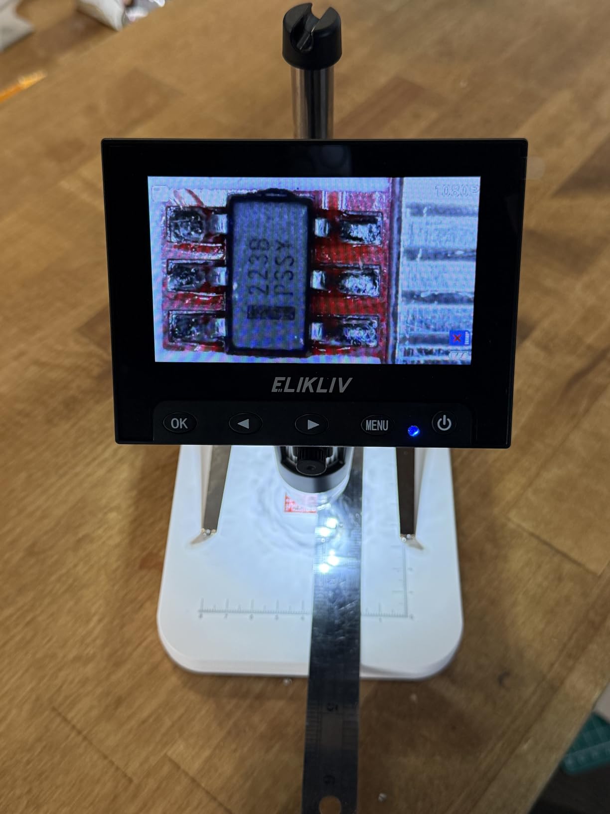 Elikliv LCD Digital Coin Microscope 1000x, 4.3-Inch with 8 Adjustable LED Lights customer photo 2