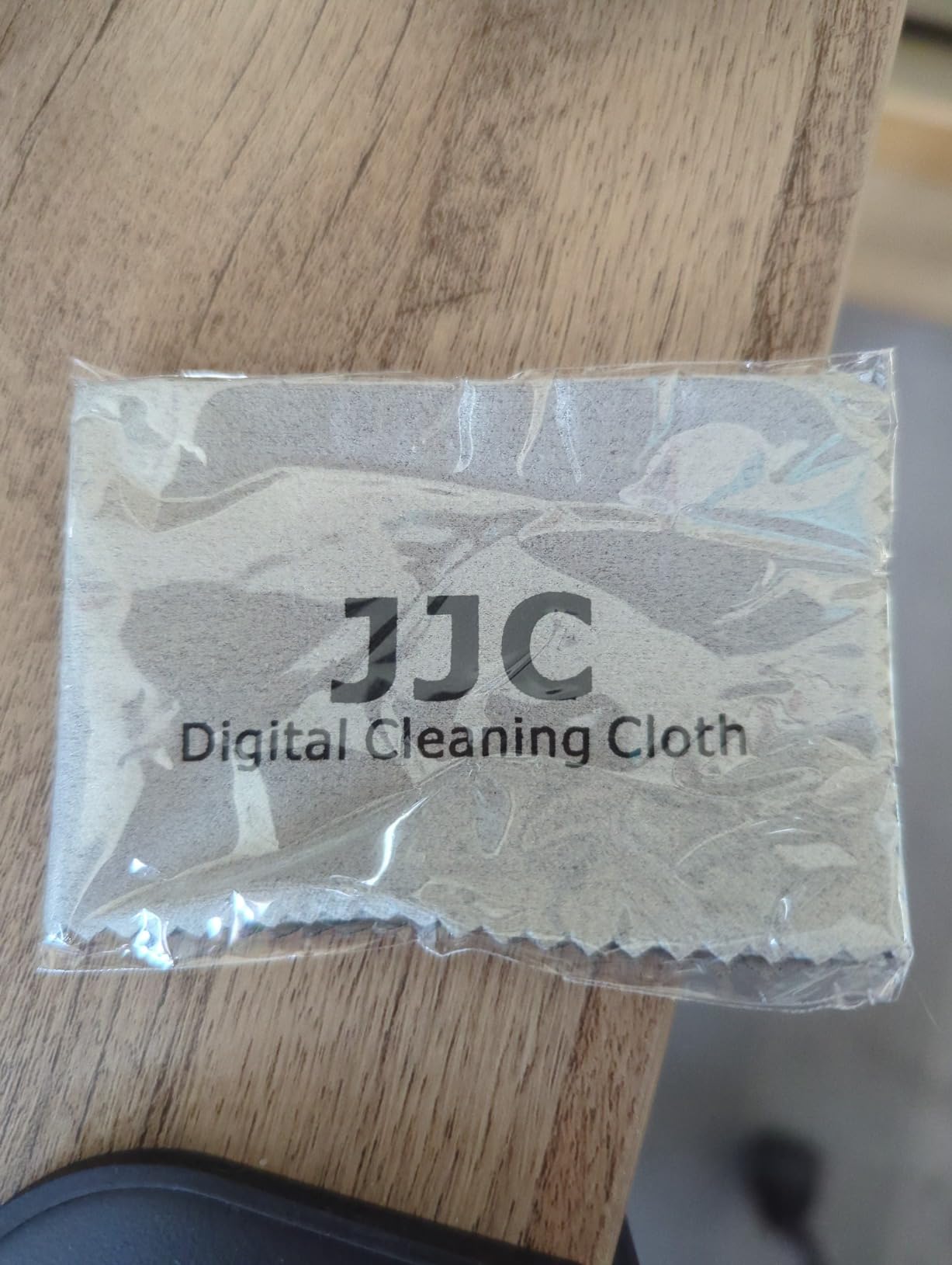 Soft Tip Silicone Super Air Blower Blaster Pump Dust Cleaner Include Micro Fiber Cleaning Cloth, Bulb Blower for Digital SLR Lens Sensor LCD Screens Musical Instruments Keyboards Telescope Filters - Customer Photo 5
