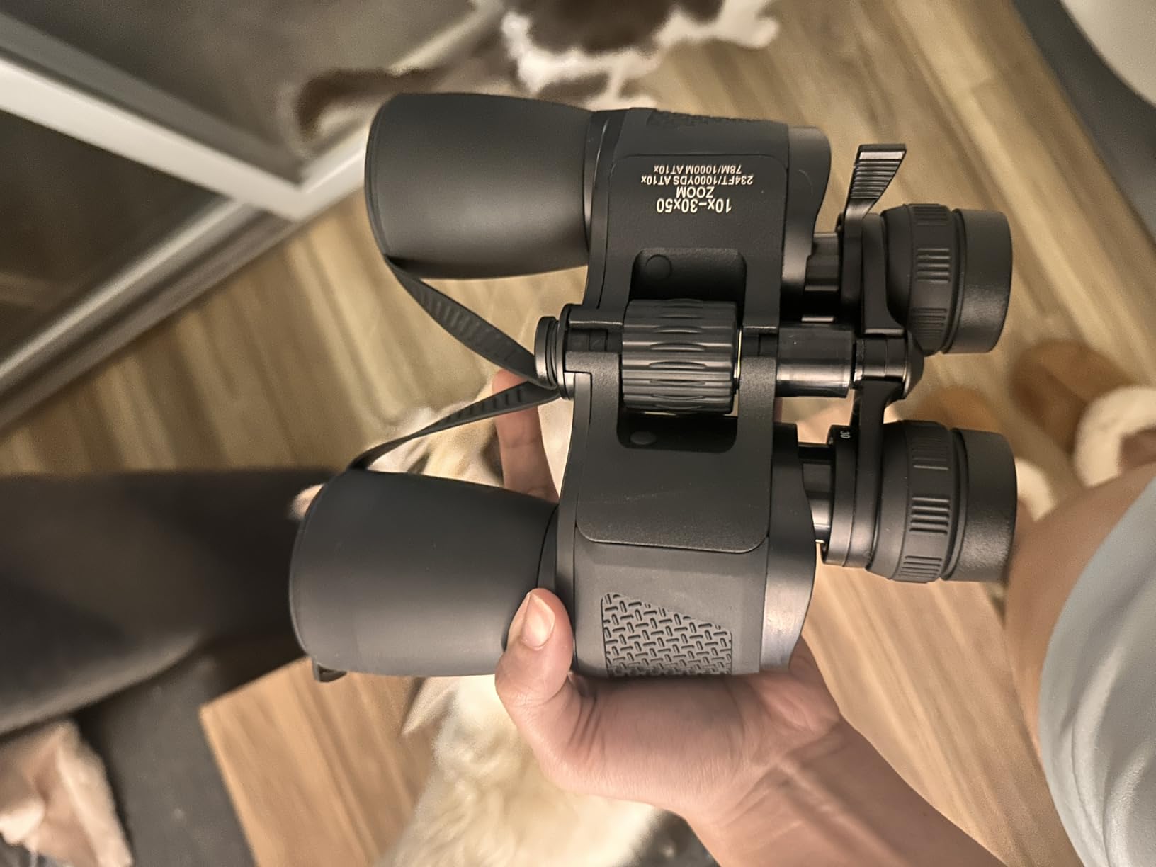 MLight 10-30X50 Zoom Binoculars for Adults, High Powered Military Binoculars for Bird Watching, Hunting, Outdoor, Hiking, Concerts Large View/Waterproof/BAK7 Prism/FMC Lens/Low Light Night Vision Customer Review MLight 10-30X50 Zoom Binoculars for Adults, High Powered Military Binoculars for Bird Watching, Hunting, Outdoor, Hiking, Concerts Large View/Waterproof/BAK7 Prism/FMC Lens/Low Light Night Vision - Customer Photo 1