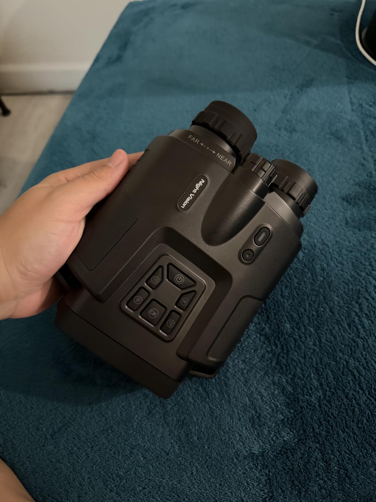 4K Night Vision Binoculars–8X Zoom/2000FT IR/5000mAh, 3'' HD Screen Night Vision Goggles for Adults mit 64GB TF Card, IP65 Waterproof & Tactical Light for Hunting,Camping & Security Customer Review 4K Night Vision Binoculars–8X Zoom/2000FT IR/5000mAh, 3'' HD Screen Night Vision Goggles for Adults mit 64GB TF Card, IP65 Waterproof & Tactical Light for Hunting,Camping & Security - Customer Photo 1