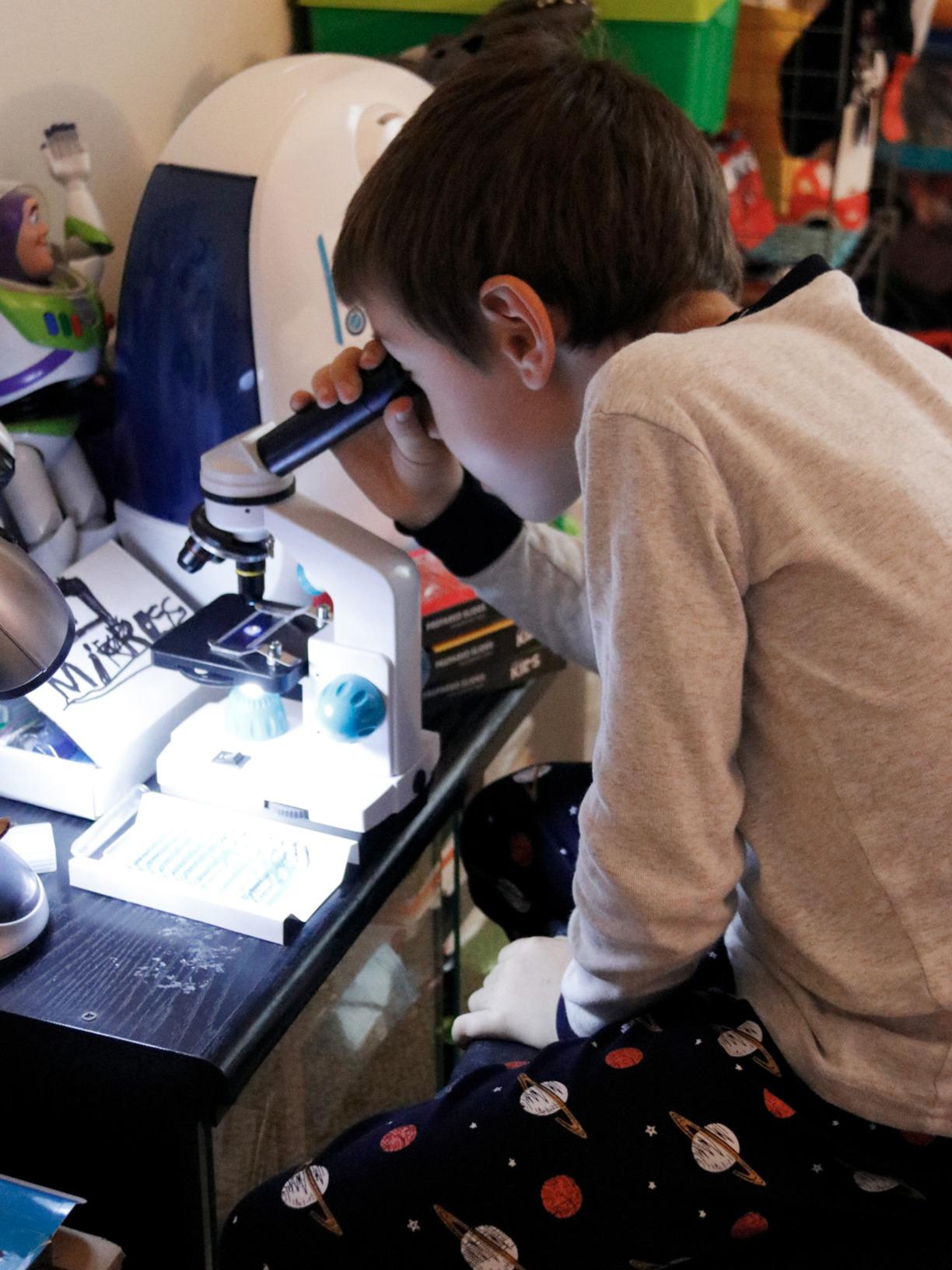 Omano Juniorscope Microscope for Kids - Microscope Kit for Kids 8+ for Science Microscope Experiments - Kids Microscope Kit that Encourage STEM Exploration - Beginner Microscope for Kids 8+ customer photo 2
