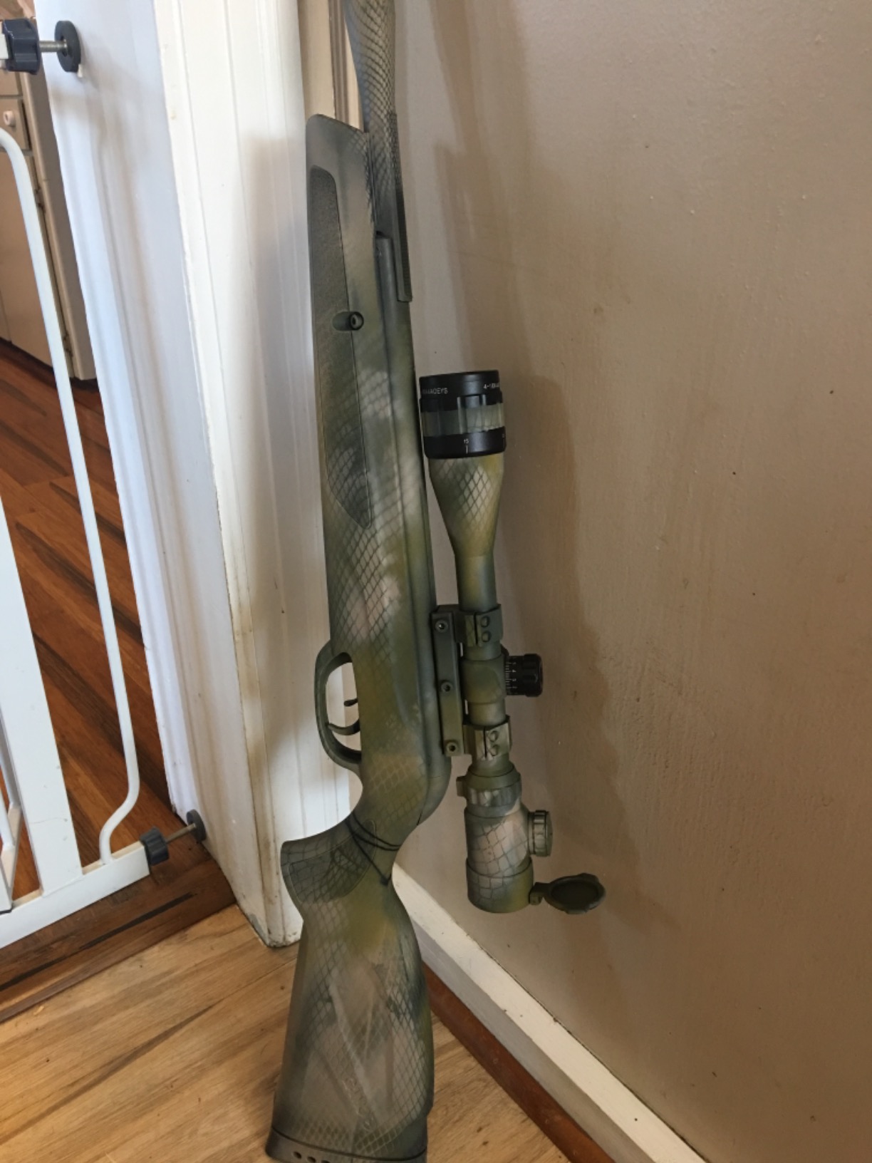 CVLIFE 4-16x44 AO Rifle Scope Red and Green Illuminated Scope with Locking Turret Sunshade and Mount Included customer photo 1