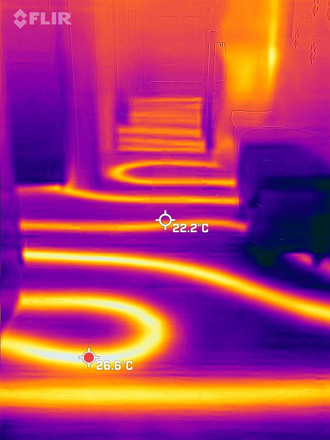 Flir One - Thermal Imaging Camera for Android Smartphones (USB-C), 240x180 Super Resolution (80x60 Native IR) | Samsung/Pixel USB-C, 80x60 native IR, MSX, inspection guides, 1.5m drop, case, USB cable customer photo 2