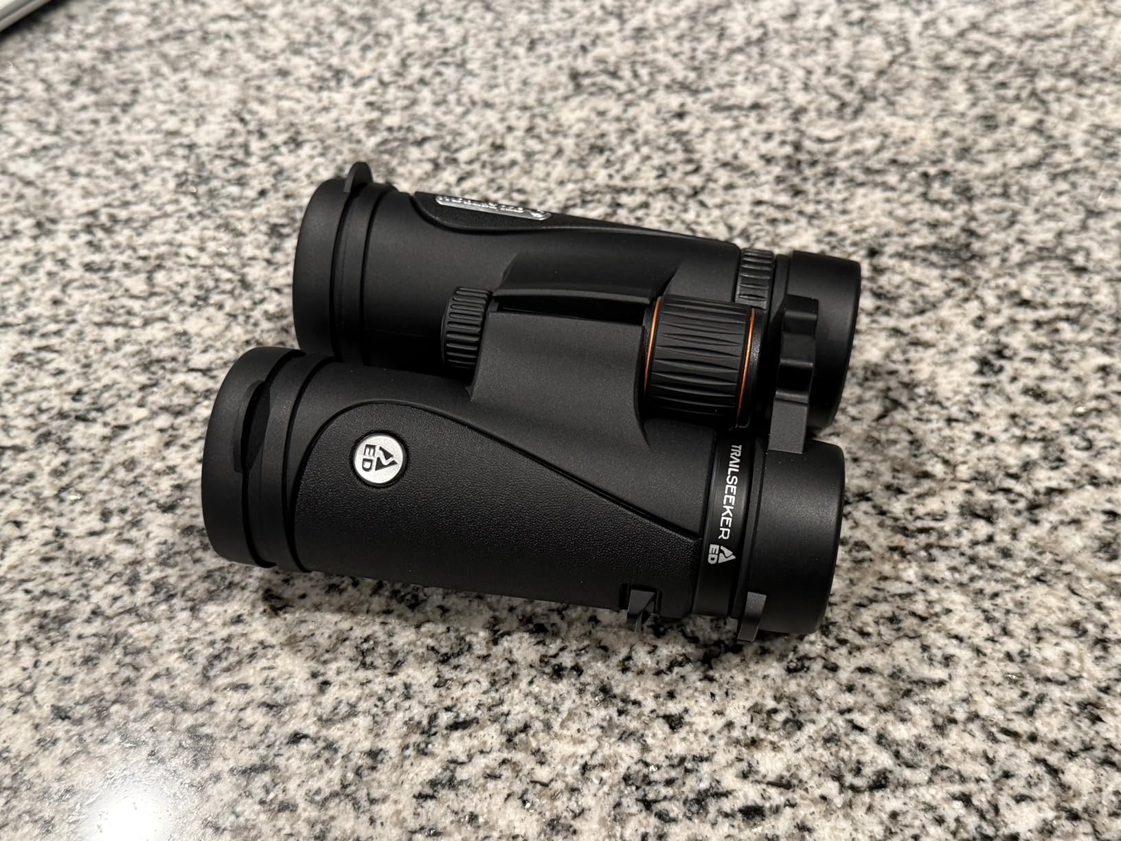 Celestron TrailSeeker ED 8x42 Binoculars for Birding & Nature | ED Glass for Sharp Detail, Phase & Dielectric-Coated BaK-4 Prisms, Fully Broadband Multi-Coated, Magnesium Alloy Body customer photo 2
