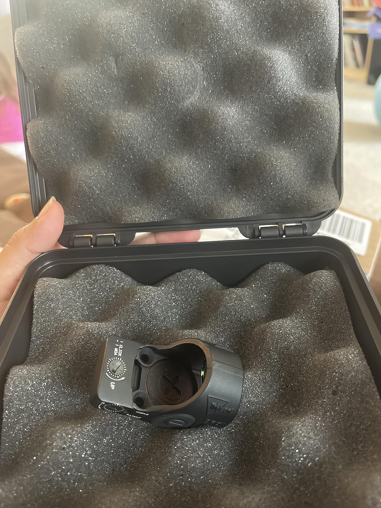 Trijicon SRO Sight Adjustable LED 5.0 MOA Red Dot, Black customer photo 2
