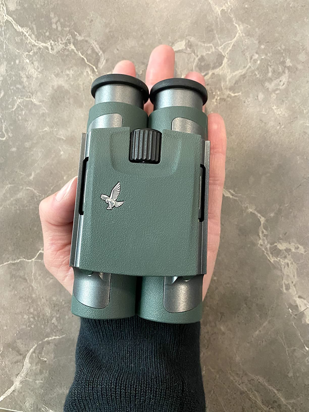 Swarovski Optik Cl Pocket 8x25 Binoculars, Wild Nature 46150 (Green) | 8x25 Optics, 357' FOV at 1000 Yd, Twist-Up Eyecups, Waterproof to 13', 12.2 Oz, Includes Wild Nature Field Bag and Strap customer photo 2