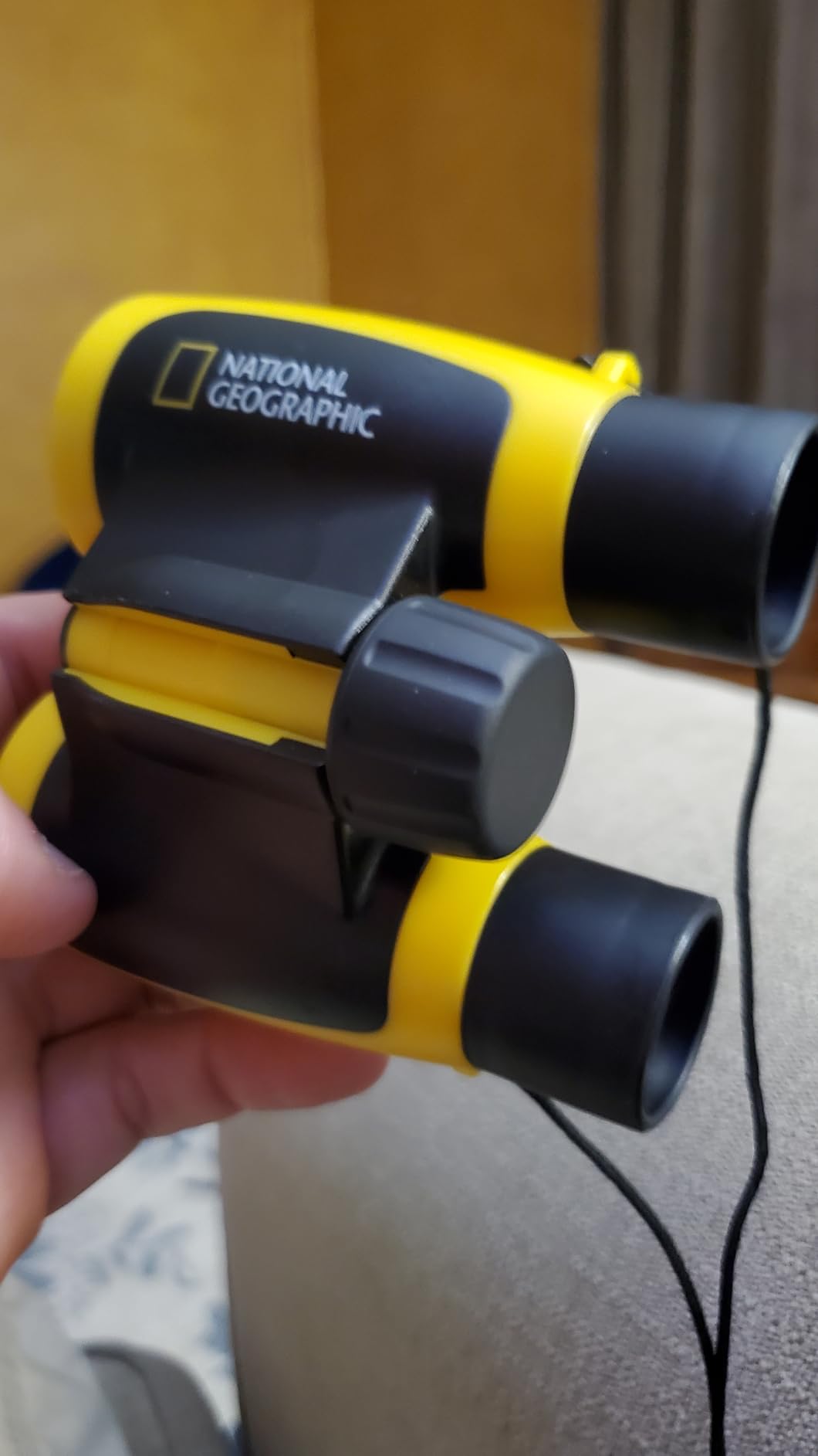 National Geographic Real 3x30 Lightweight Binoculars for Kids Stem Education Bird Watching Hiking Camping and Outdoor Adventures customer photo 2