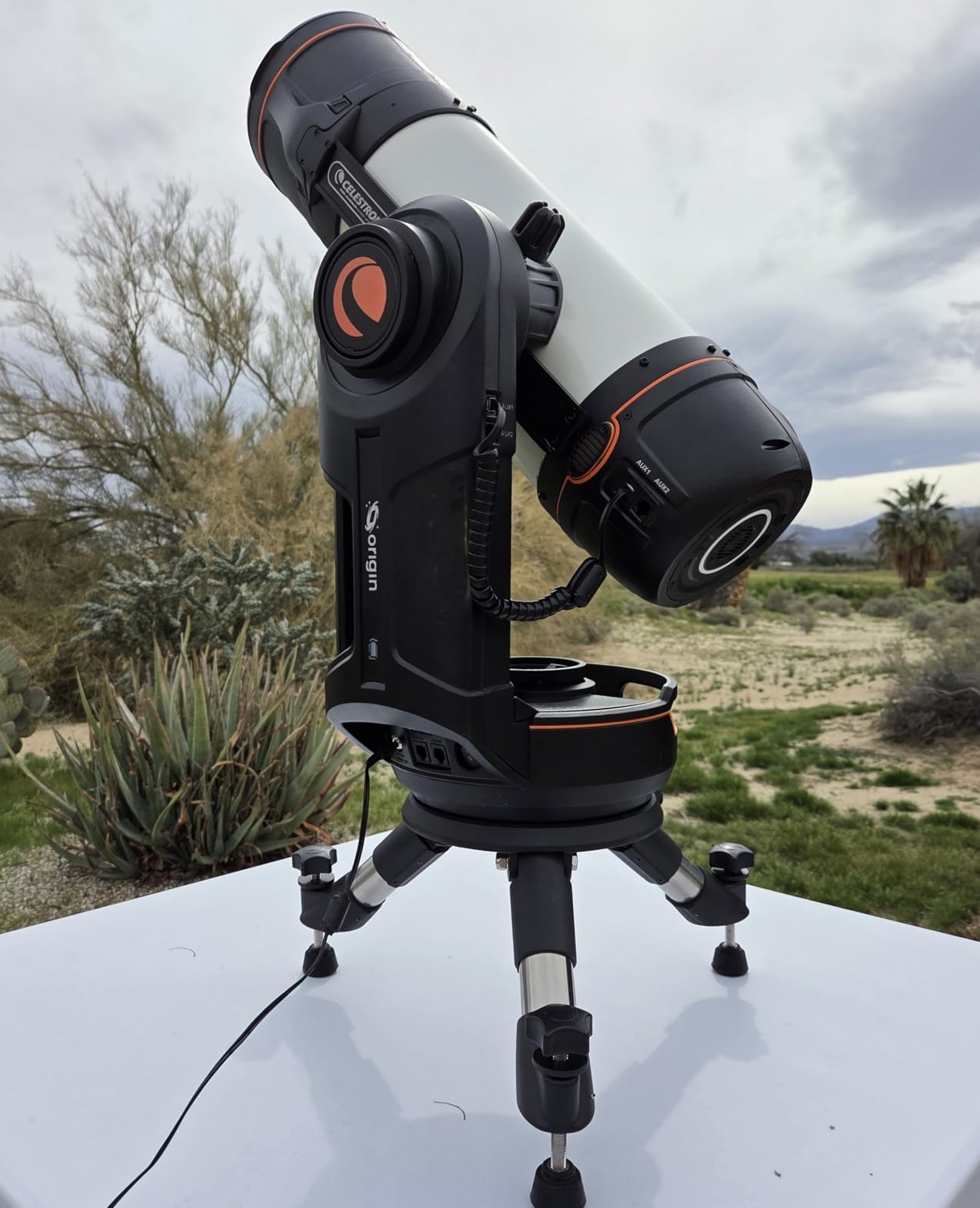 Celestron Tabletop Tripod for NexStar SE, NexStar Evolution & Origin | Grab-and-Go Convenience, Sturdy Mini Tripod, Ideal for Camping and Travel, Half the Size & Weight, Secure Three-Screw Mount customer photo 2