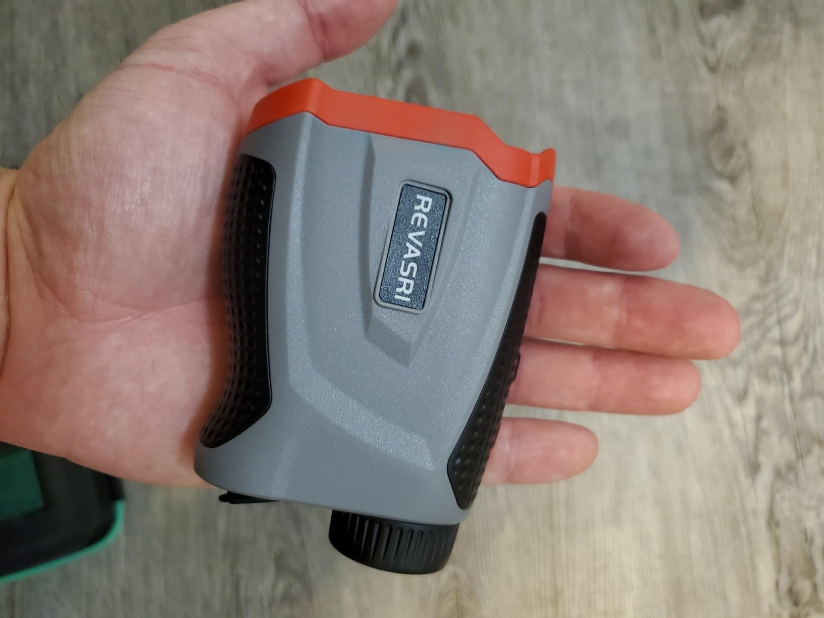 REVASRI Range Finder for Golf, Rangefinder with Slope, Magnetic Mount and Pin Lock Vibraiton, 1000 Yards Range Finder for Golfers, USB-C Rechargeable customer photo 1