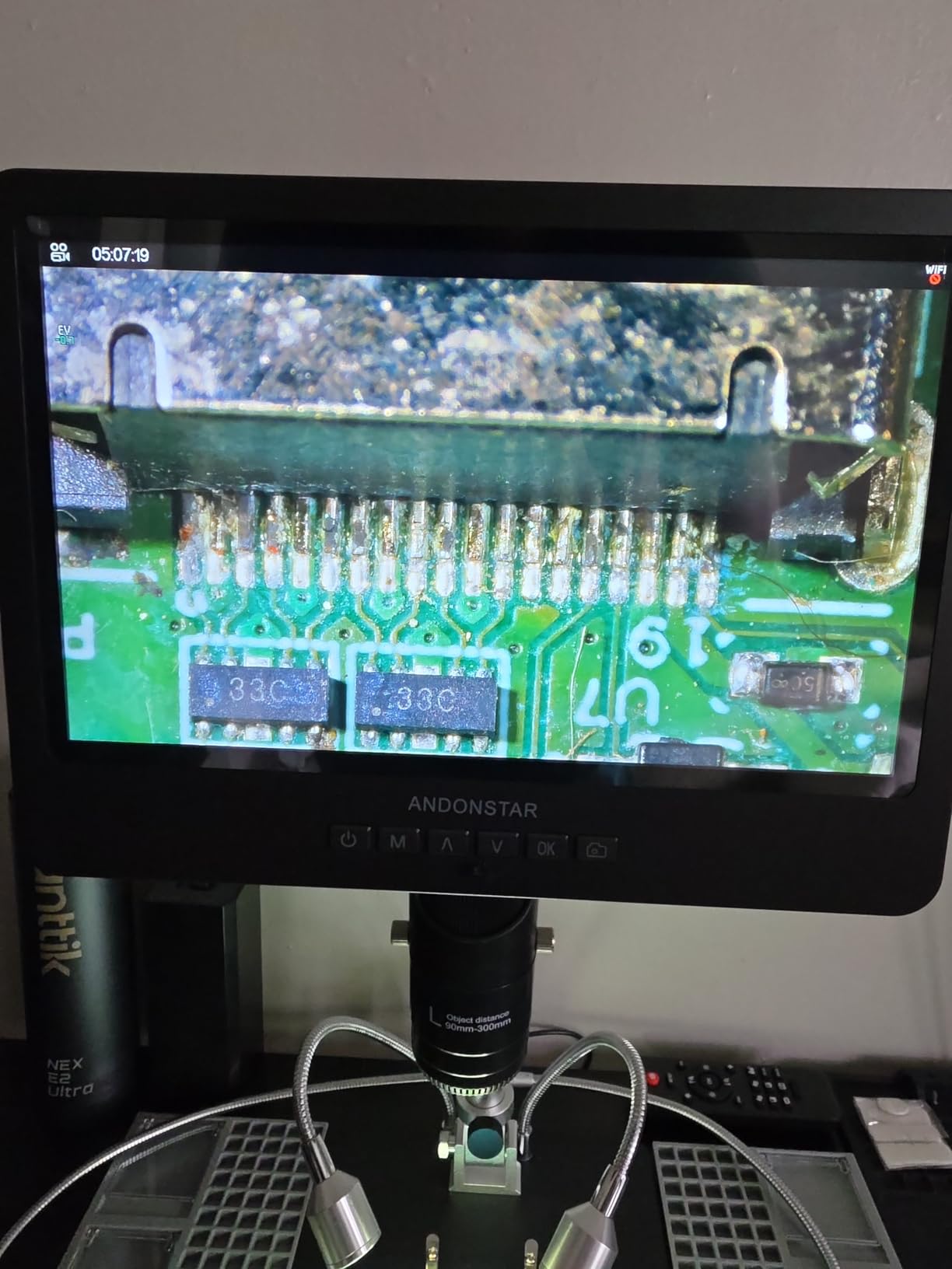 Andonstar AD249S-M Plus 3 Lens 2160P 10.1'' HDMI Digital Microscope 2000x | Soldering Microscope for Electronics Repair, Soldering Station with Helping Hands, Tool Holder, Anti-Static Mat, 32GB Card customer photo 2