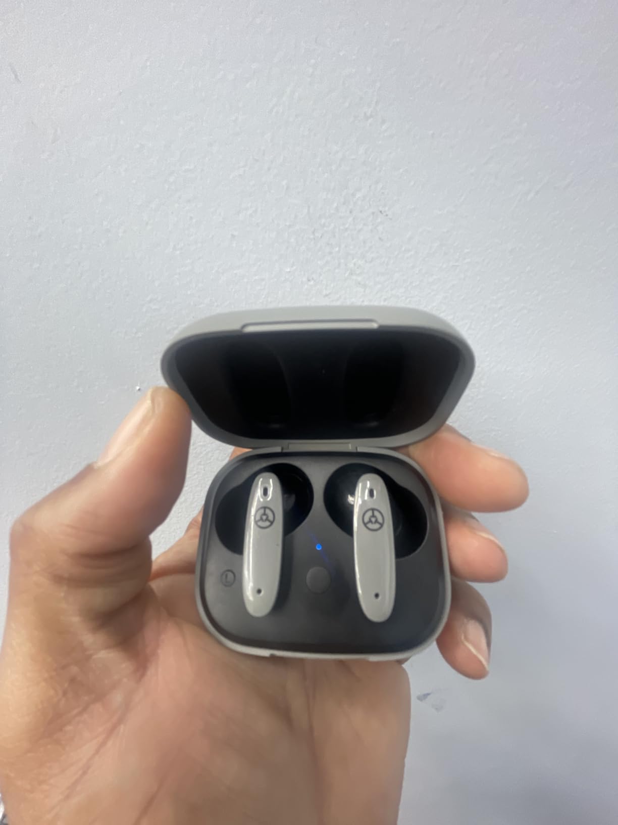 TecTecTec Team8 E Golf Earbuds - Bluetooth Golf Rangefinder Wireless Earphones with Hazard Alerts - Front/Middle/Back Green Distances - Touch Controls Golf Ball Tracker with Call Support - Yellow customer photo 1