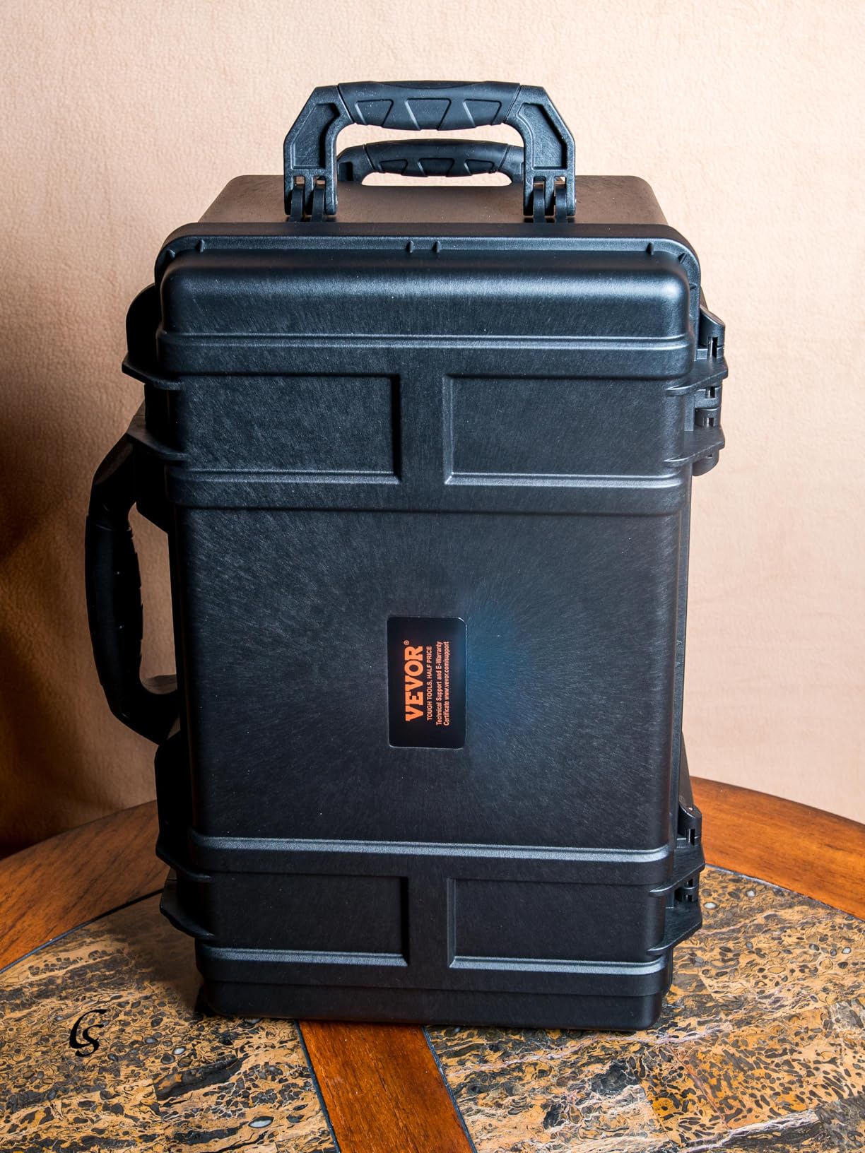 VEVOR Weatherproof Hard Case, Heavy Duty Protective Dry Box with Pre-cut Foam customer photo 1