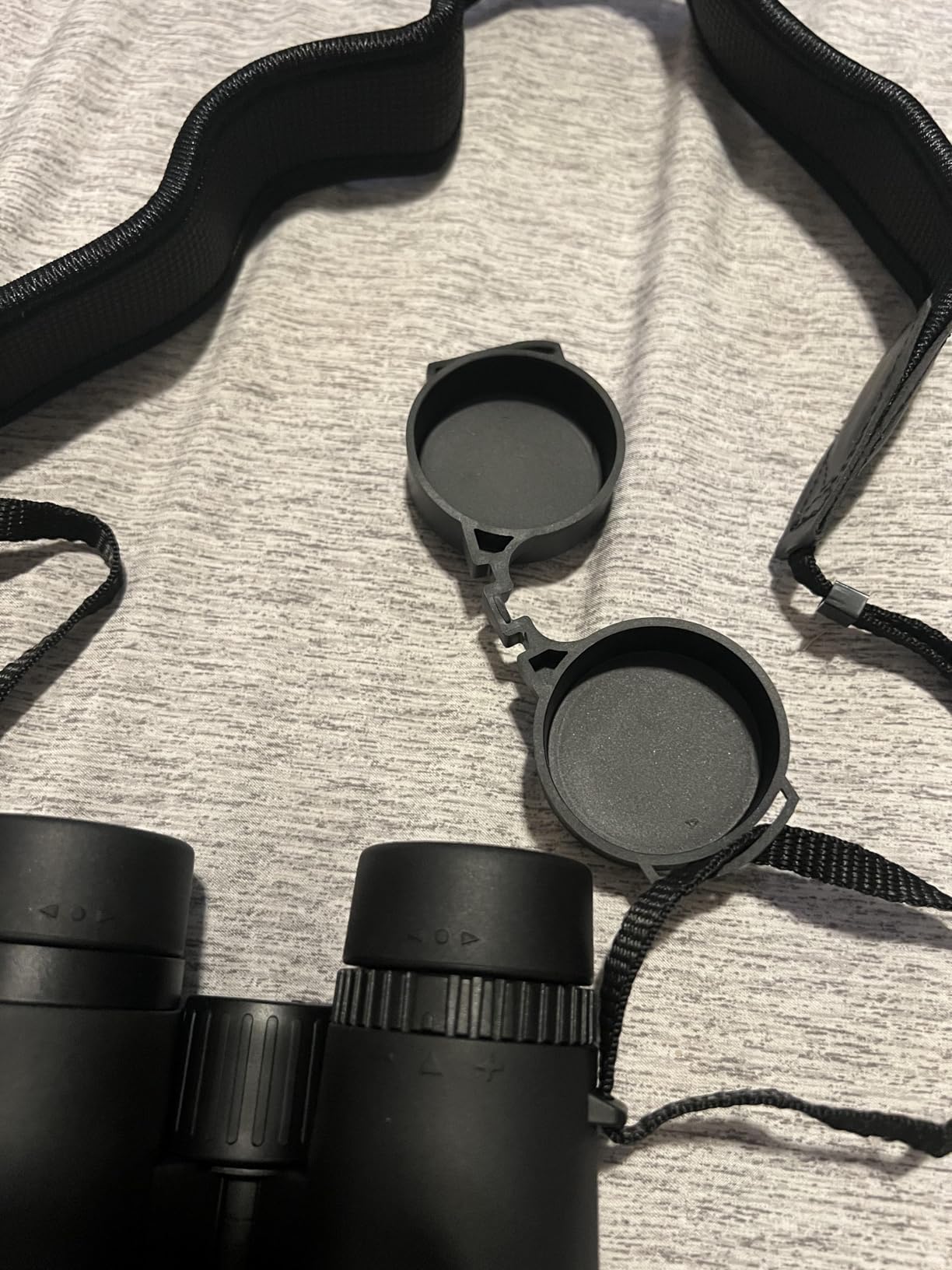 SVBONY Upgraded SV202 10x42 ED Binoculars for Adults 10x High Magnification | Wide Field of View, Extra-Low Dispersion, BAK4 & FMC Optic System, IPX7 Waterproof, Clear, Bright, Distortion Free Low Light customer photo 1