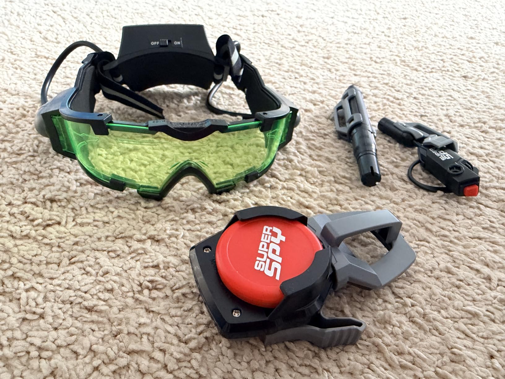 Kids Night Vision Goggles Spy Kit, 4 Pcs Spy Gear Toys Set, Cool Night Mission Goggles with Flip-Out Light/Invisible Ink Pen/Ear Light/Frisbee Shooter, Gifts for Kids 5-12 Boys Girls customer photo 2