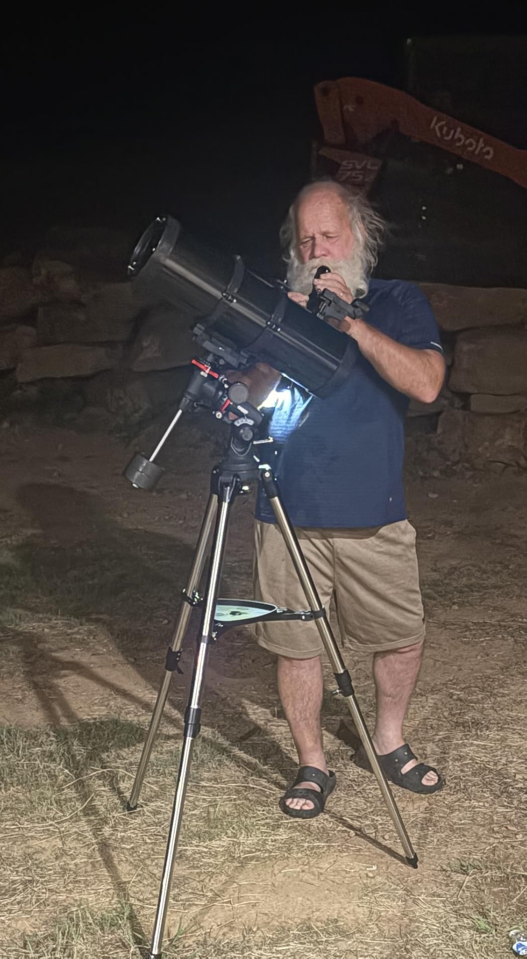 MEEZAA Telescope, 150EQ Newtonian Reflector Telescope for Adults Astronomy Beginners, Professional Astronomical Telescopes with Equatorial Mount, Phone Adapter, Tripod, Moon Filter and Large Carry Bag customer photo 2