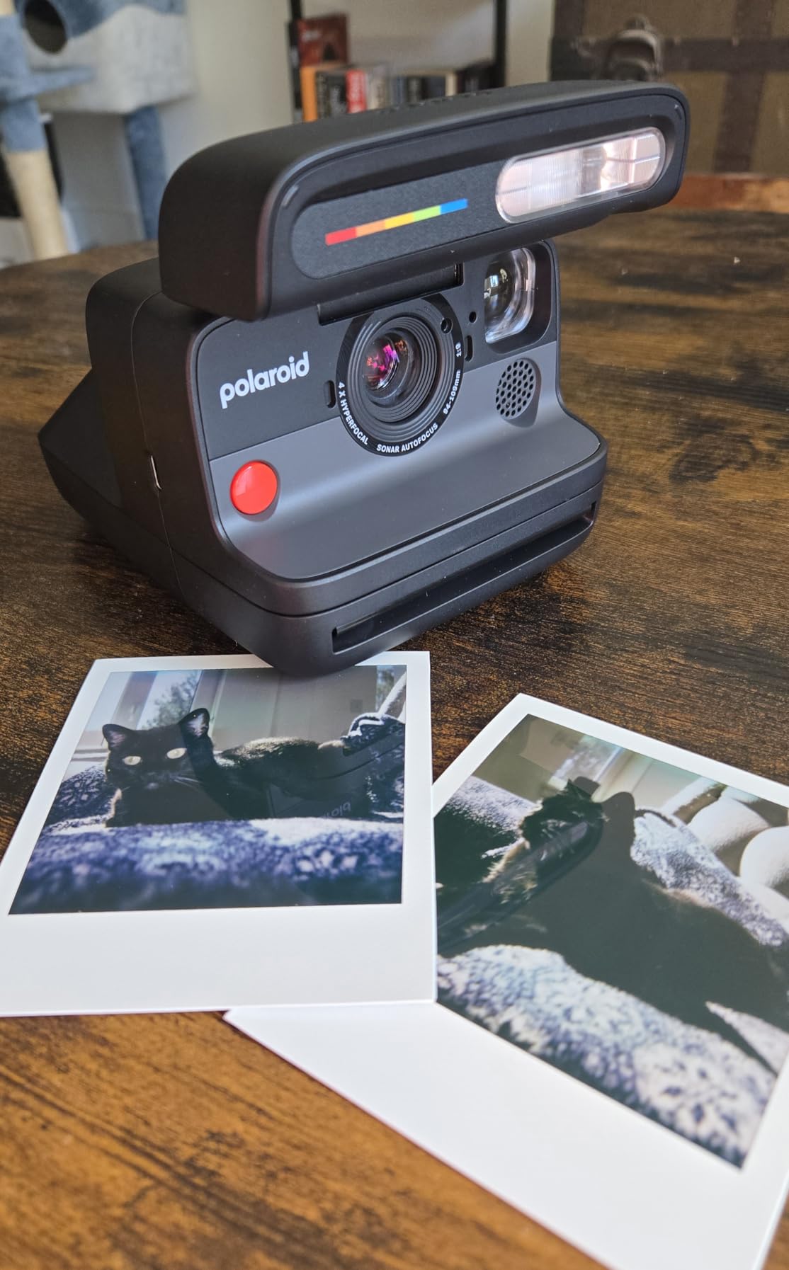 Polaroid Flip Instant Camera + Color Film Bundle (16 Photos Included) - White (6652) - Hyperfocal 4-Lens System, Sonar Autofocus customer photo 2