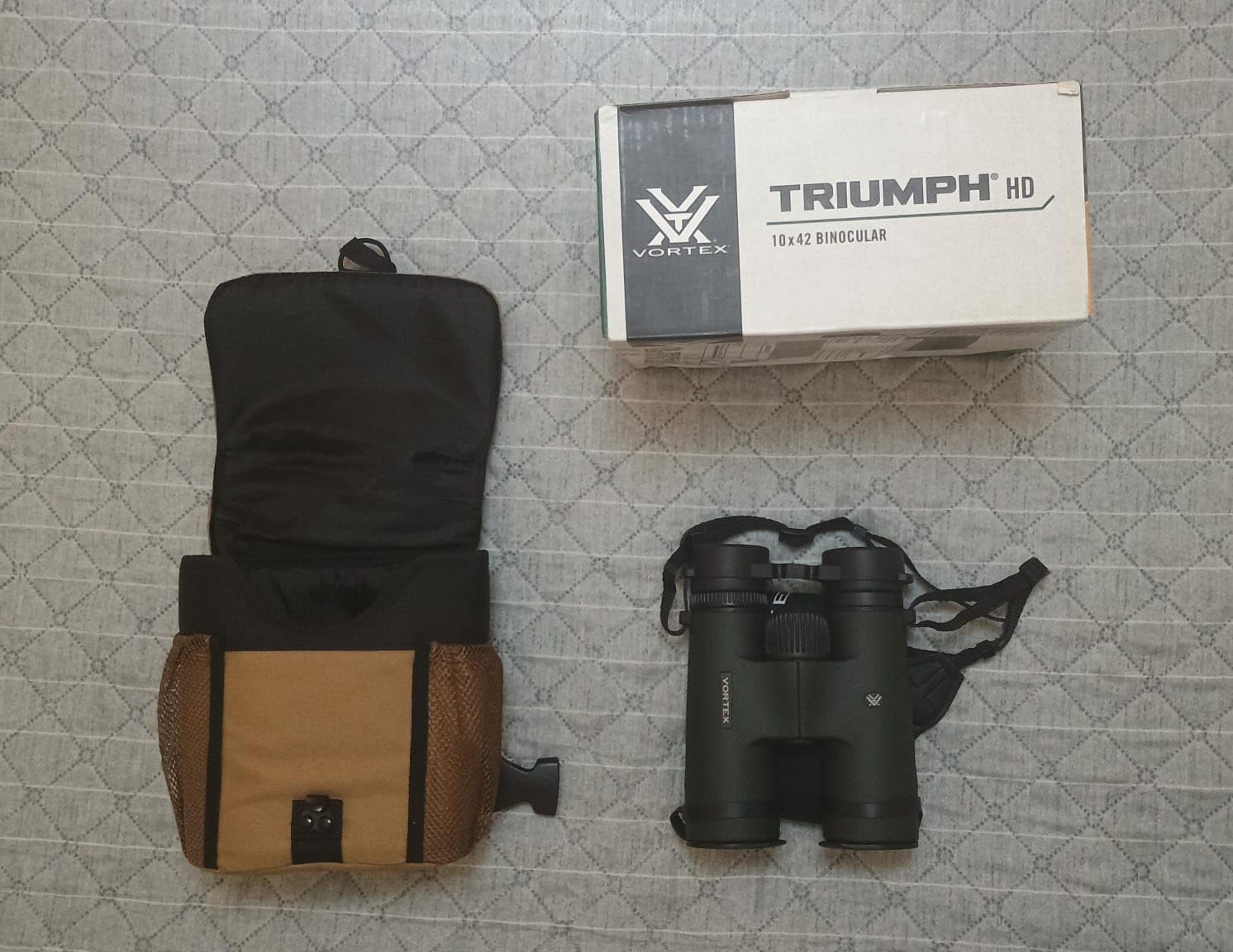 Vortex Triumph HD 10x42 Binoculars (Realtree APX) | HD Optics, Tripod Adaptable, Waterproof, Fogproof, Shockproof, Included Glasspak Harness - Unlimited, Unconditional Warranty customer photo 1