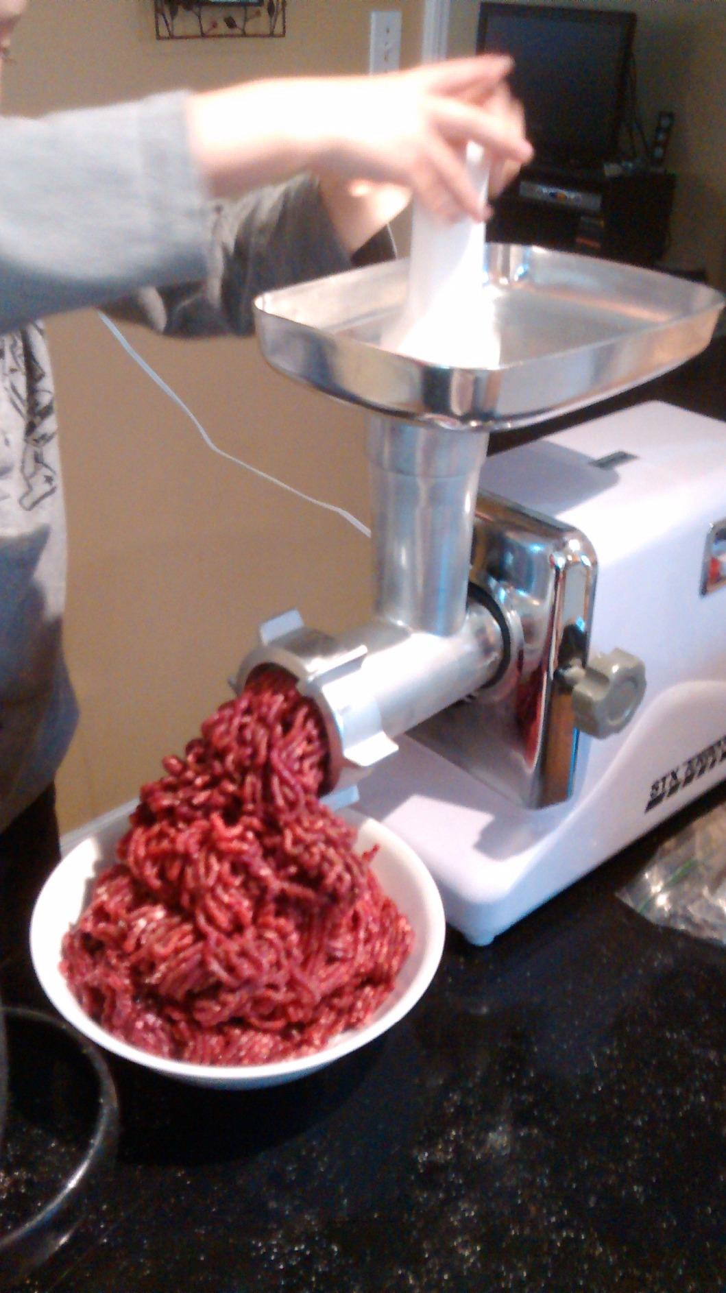 STX International Turboforce 3000 Series 5-in-1 Electric Meat Grinder | 3000W Max | 3-Speed | Size #12 | 5 Grinding Plates | 3 Stainless Steel Blades | Sausage Stuffer | Kubbe Maker customer photo 2