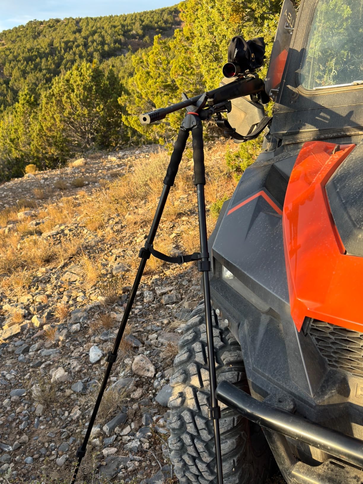 Vanguard Scout B62 Bi Pod with V Shaped Rotating Yoke, Quick Flip Leg Locks, Foam Hand Grips customer photo 2