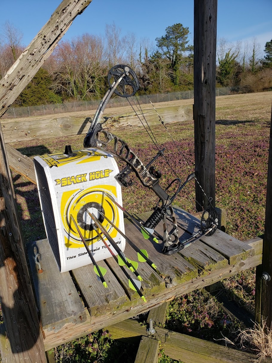 Black Hole 4-Sided Archery Target, Uses Friction Not Force to Stop All Field Points and Broadheads, Open-Face Layered Design, Lightweight and Carry Strap for Portability customer photo 2