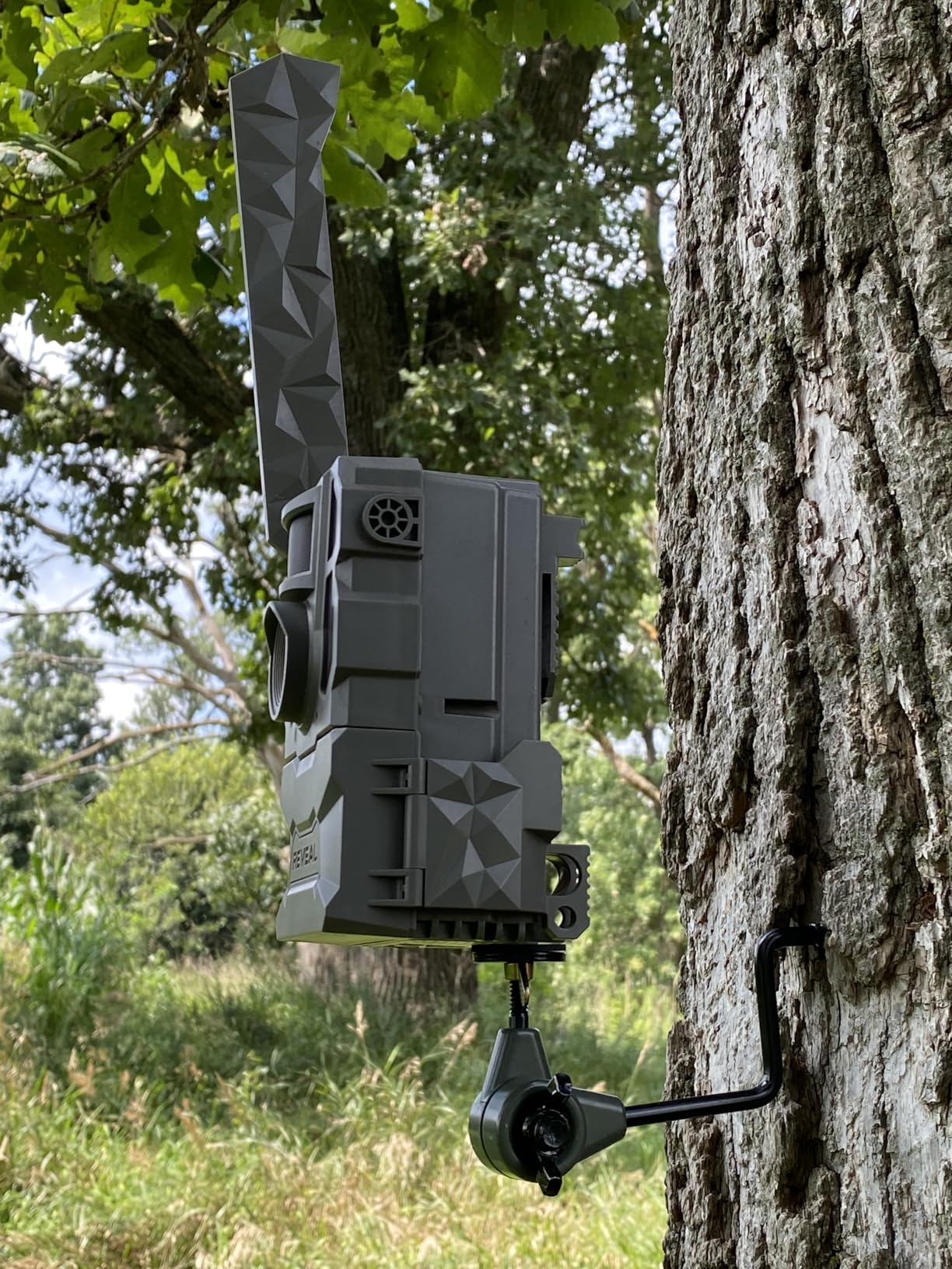 HME Economy Trail Camera Holder with 360-Degree Camera Compact Sturdy Design Easy Installation & Versatile Compatibility customer photo 2