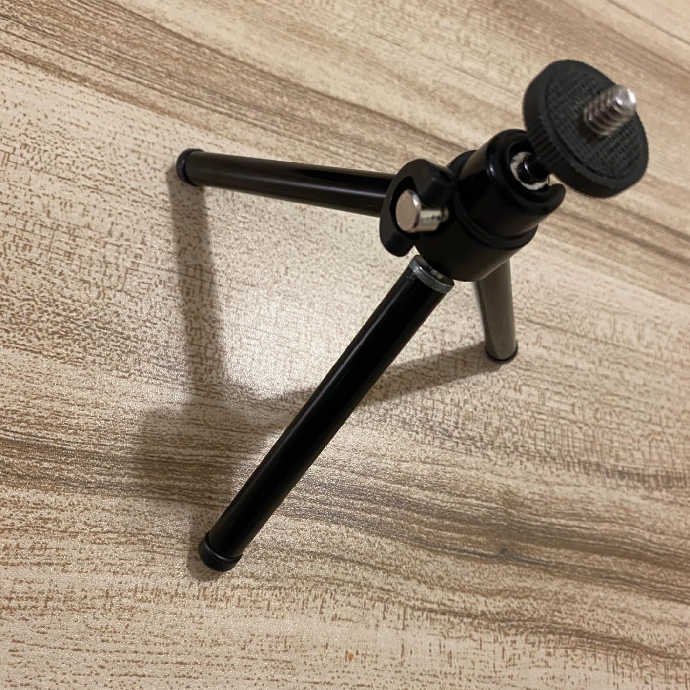 Amazon Basics Lightweight Portable Mini Travel Tripod with 360° Ball Head, Adjustable Height, Desktop, Black customer photo 2