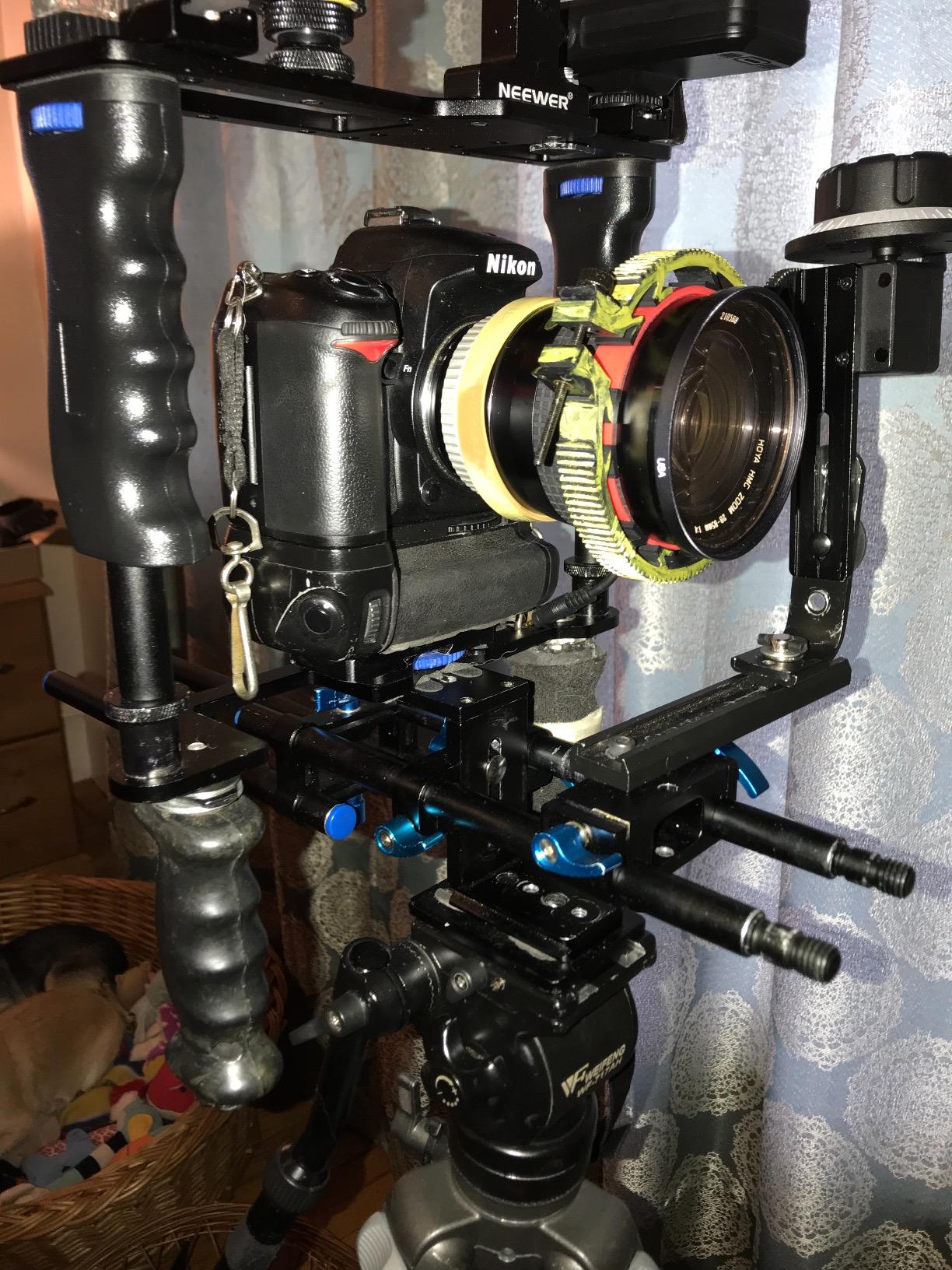 NEEWER Camera Video Cage Film Movie Making Kit, Aluminum Alloy with Top Handle, Dual Hand Grip, Two 15mm Rods, Compatible with Canon Sony Fujifilm Nikon DSLR Camera and Camcorder customer photo 1