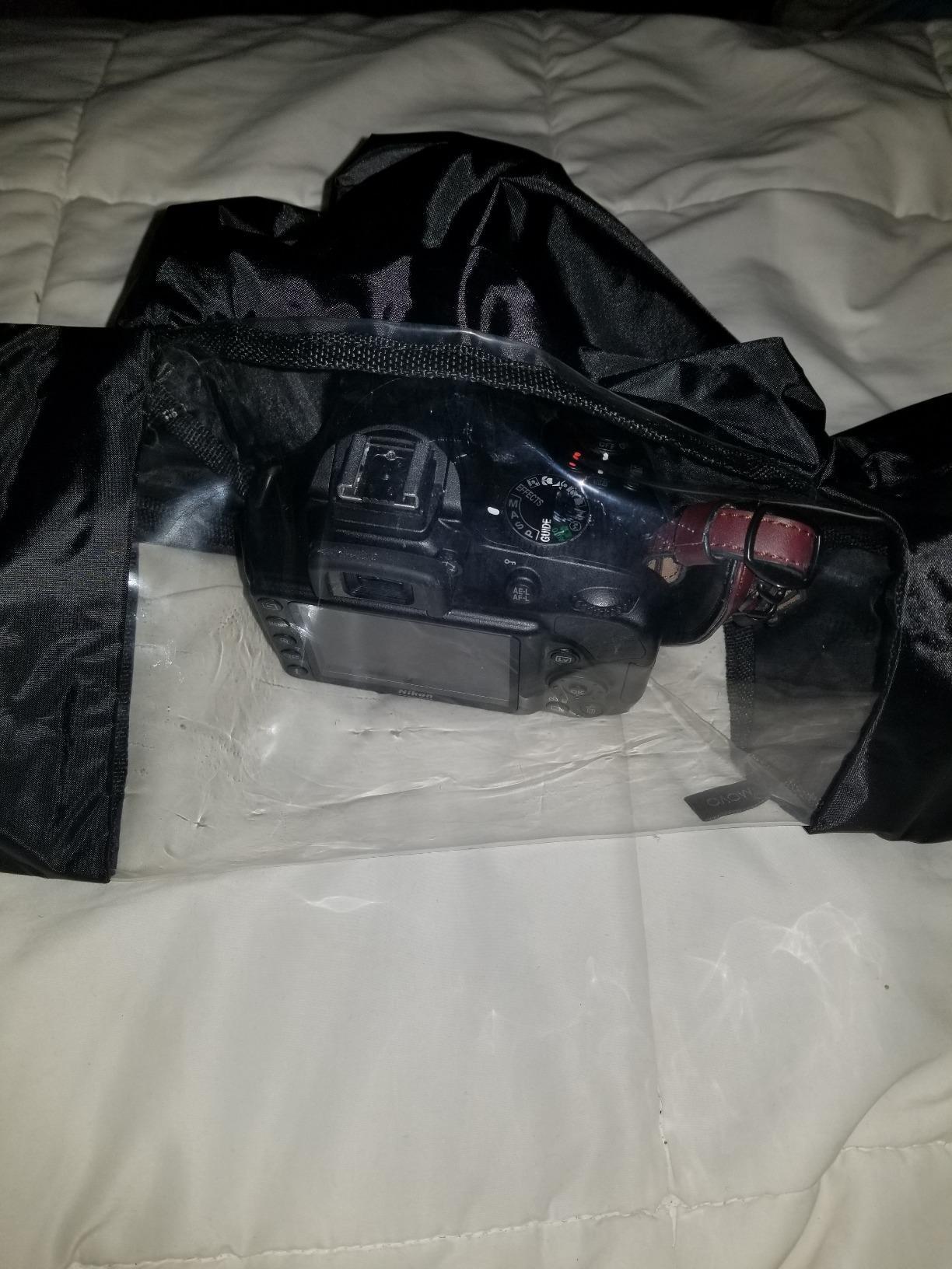 Movo CRC01 Waterproof Nylon Camera Rain Cover with Enclosed Hand Sleeves Compatible with Canon EOS, Nikon, Sony, Olympus, Pentax and Panasonic DSLR Cameras customer photo 2