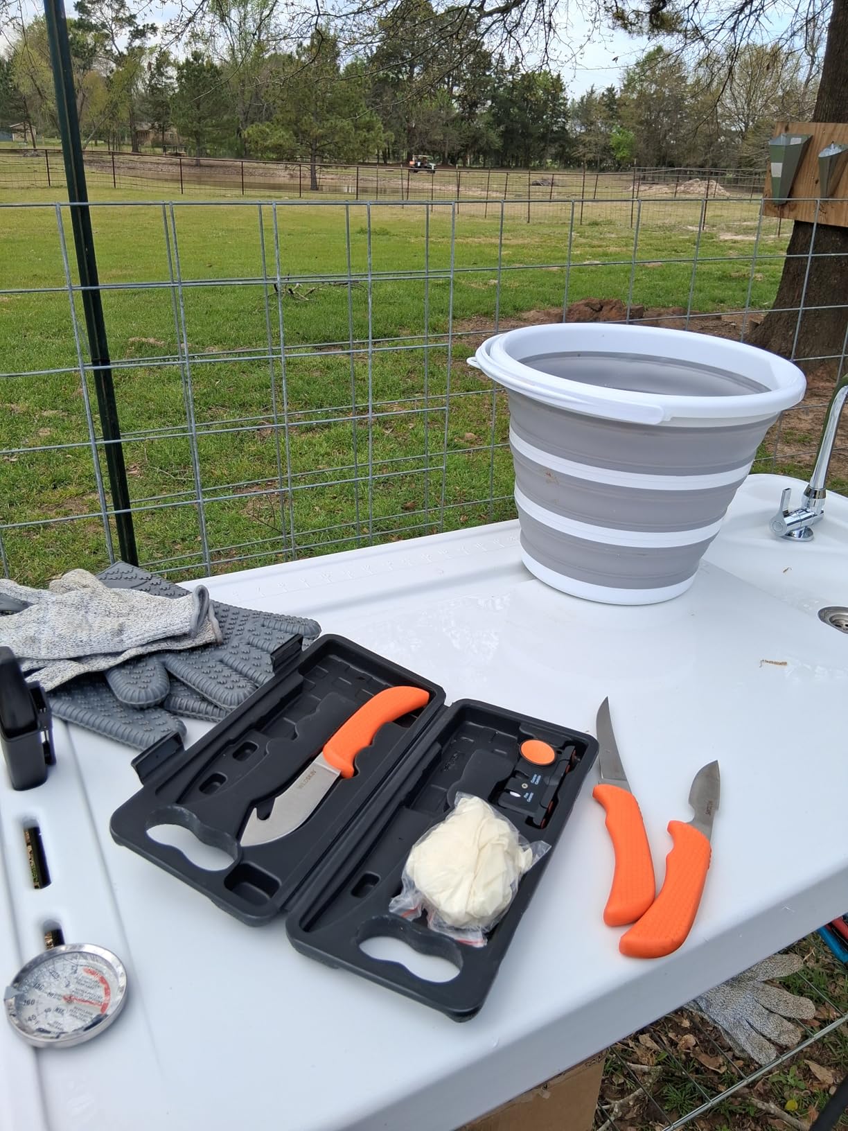 OUTDOOR EDGE WildLite - 6-Piece Field to Freezer Hunting & Game Processing Knife Set with Gut Hook Blade, Caping Knife - Hunting Knives for Gutting Deer with Case customer photo 1
