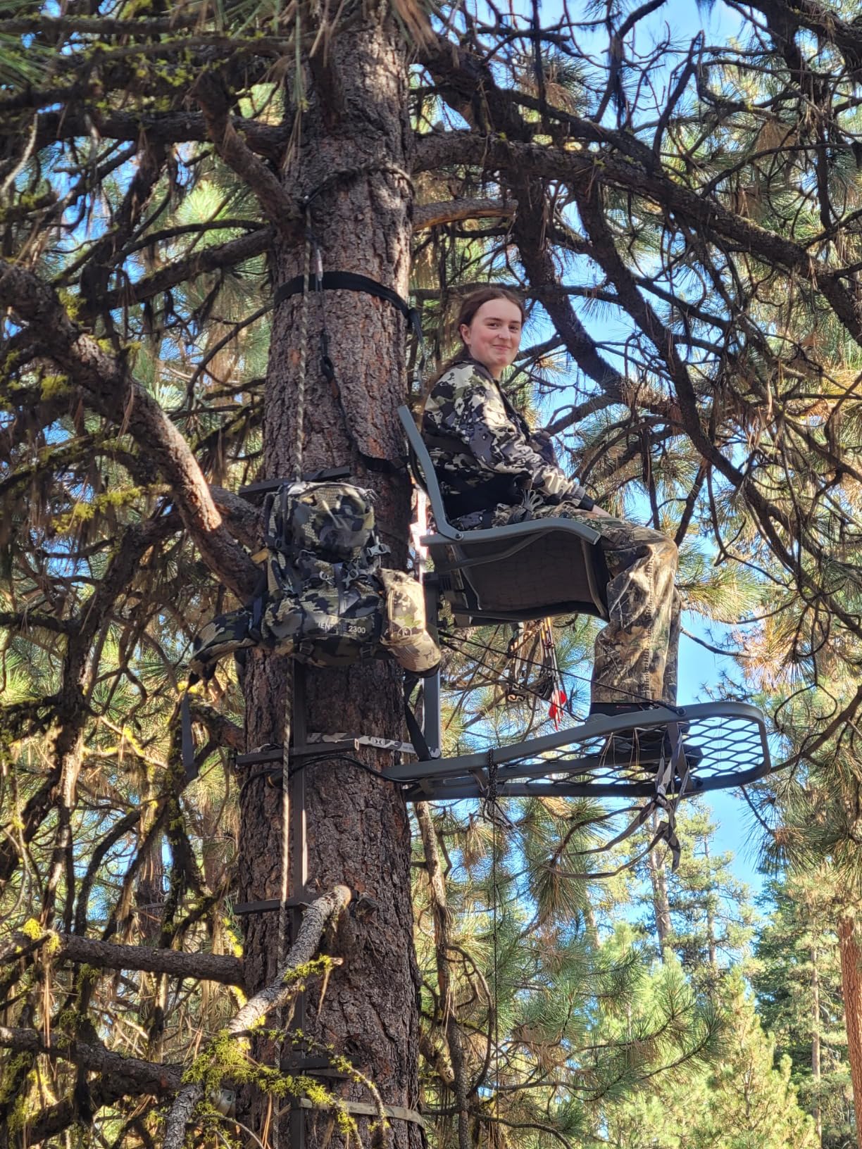 Muddy Magnum Harness Linemans Belt Tree Strap Suspension Relief Strap | Rugged tether reduces chances of fall/injury Padded shoulders, Easy cinch adjustable torso Noiseless and adjustable customer photo 1