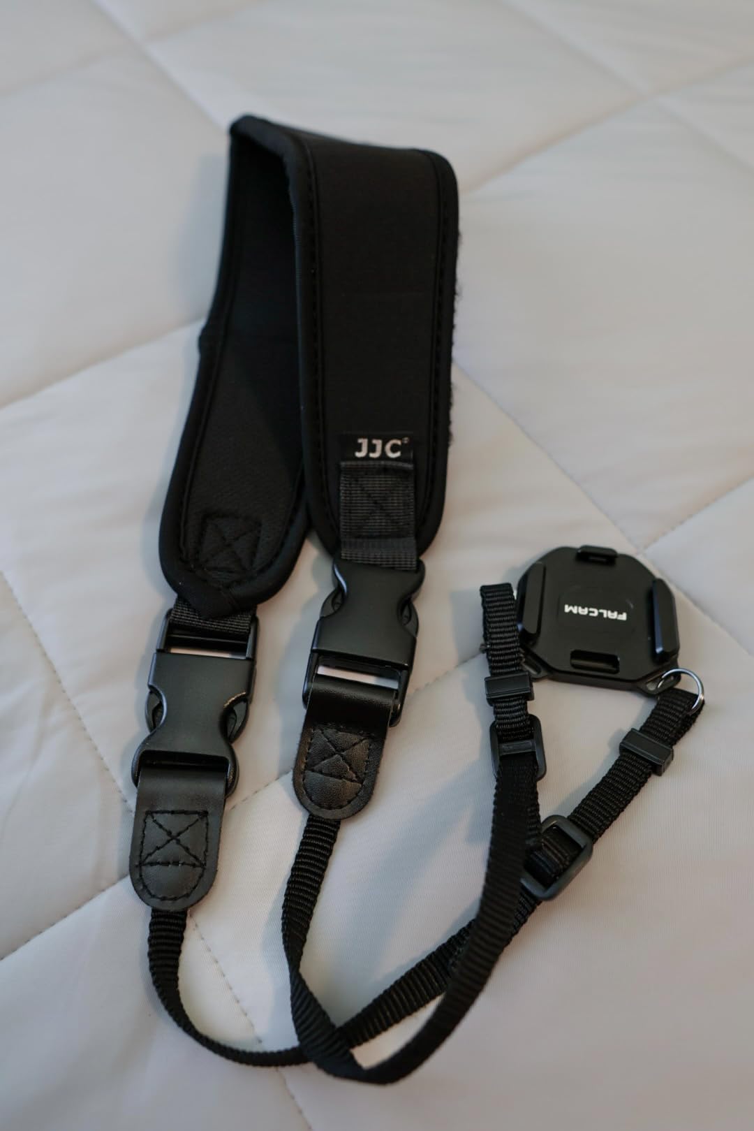 JJC DSLR Camera Neck Strap, Neoprene Shoulder Strap for Canon Nikon Sony | Camera Strap with Quick Release, Adjustable customer photo 1
