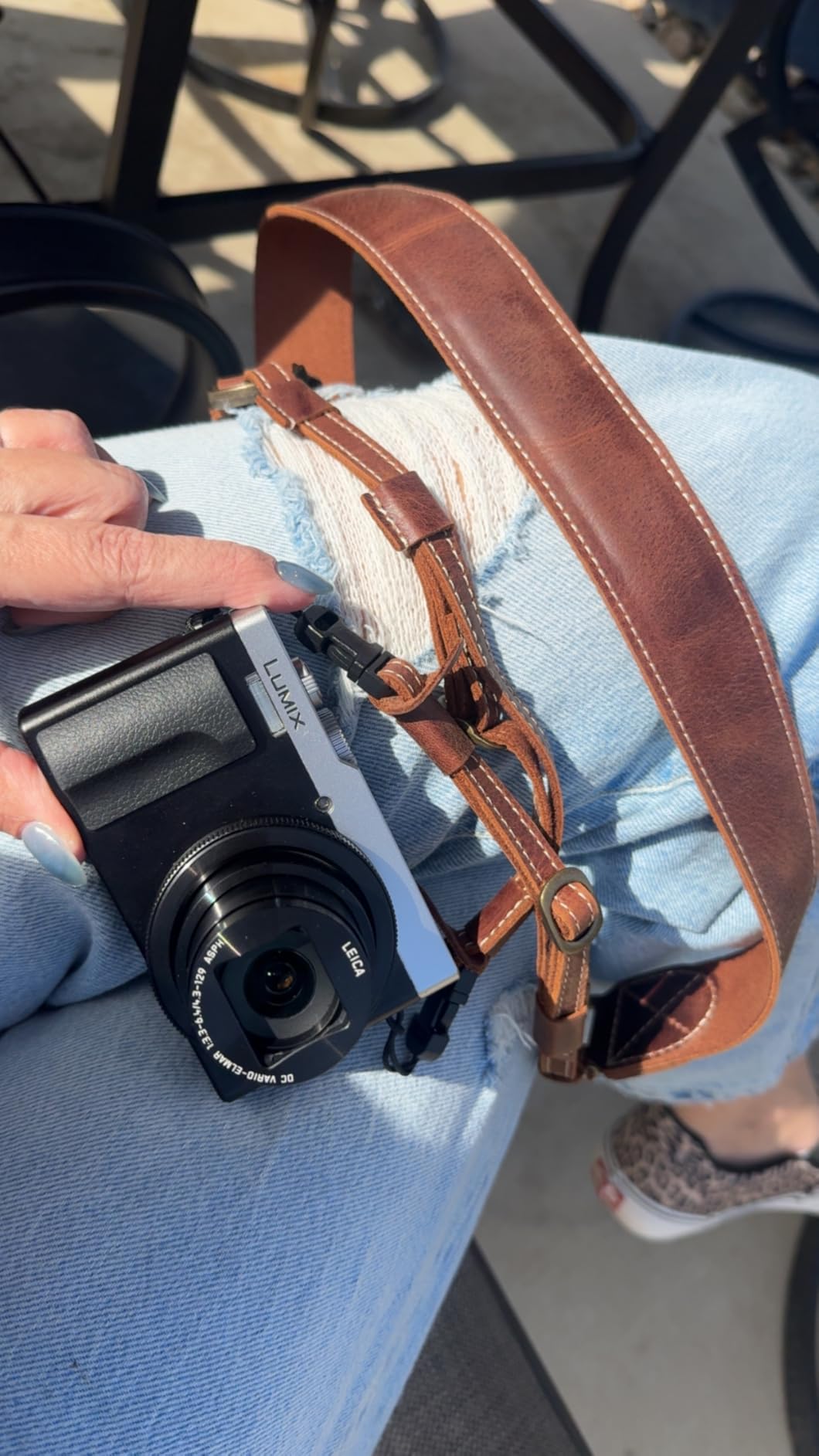 MegaGear Sierra Genuine Full-Grain Leather Camera Strap - Vintage Shoulder & Neck Strap for Canon, Sony, Fuji, Leica, Nikon, Olympus DSLR & Mirrorless customer photo 1