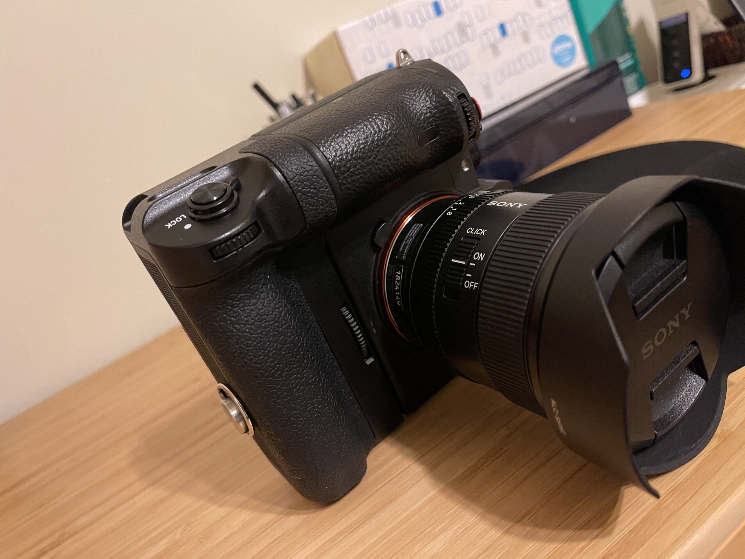 NEEWER Vertical Battery Grip Replacement for VG-C3EM, ONLY Compatible with Sony A9 A7III A7RIII Camera and NP-FZ100 (Battery Not Included) customer photo 2