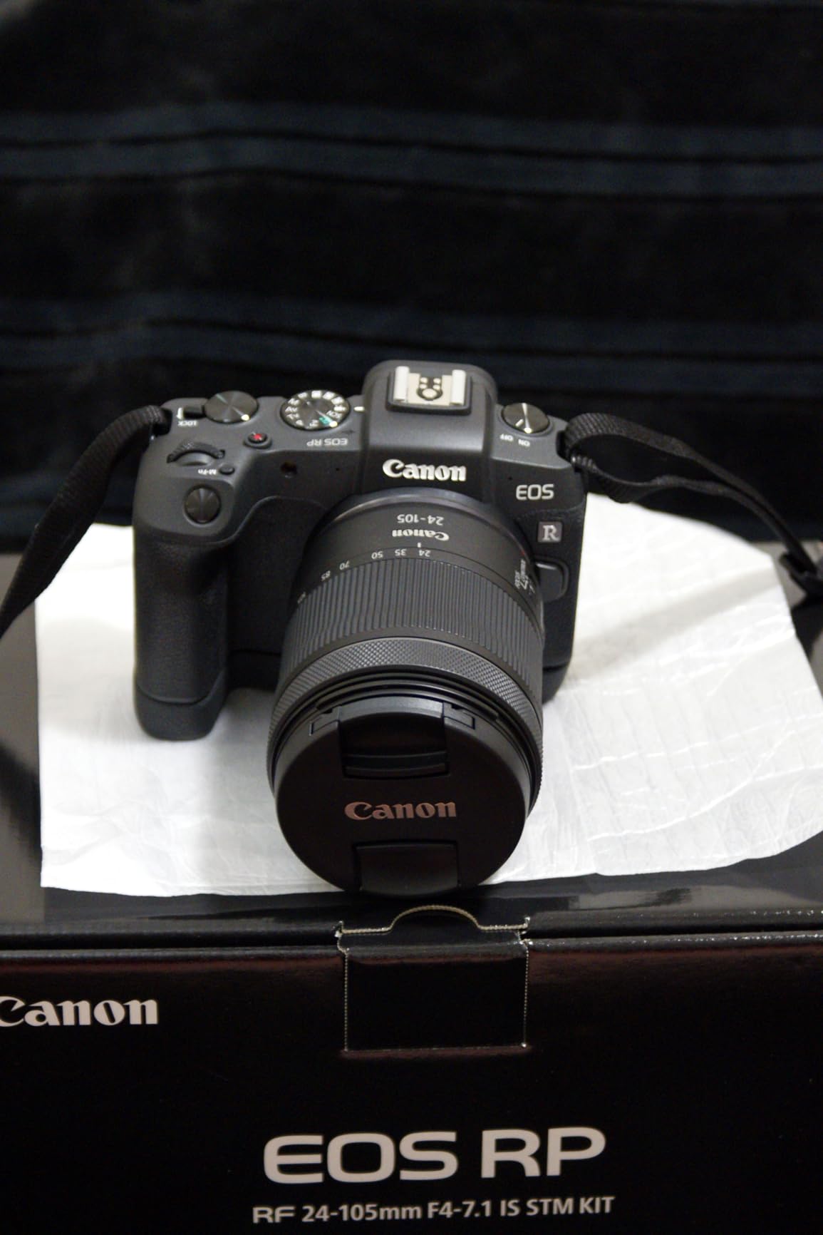 Canon Extension Grip EG-E1 - Extension grip with battery access panel for EOS RP mirrorless cameras customer photo 2
