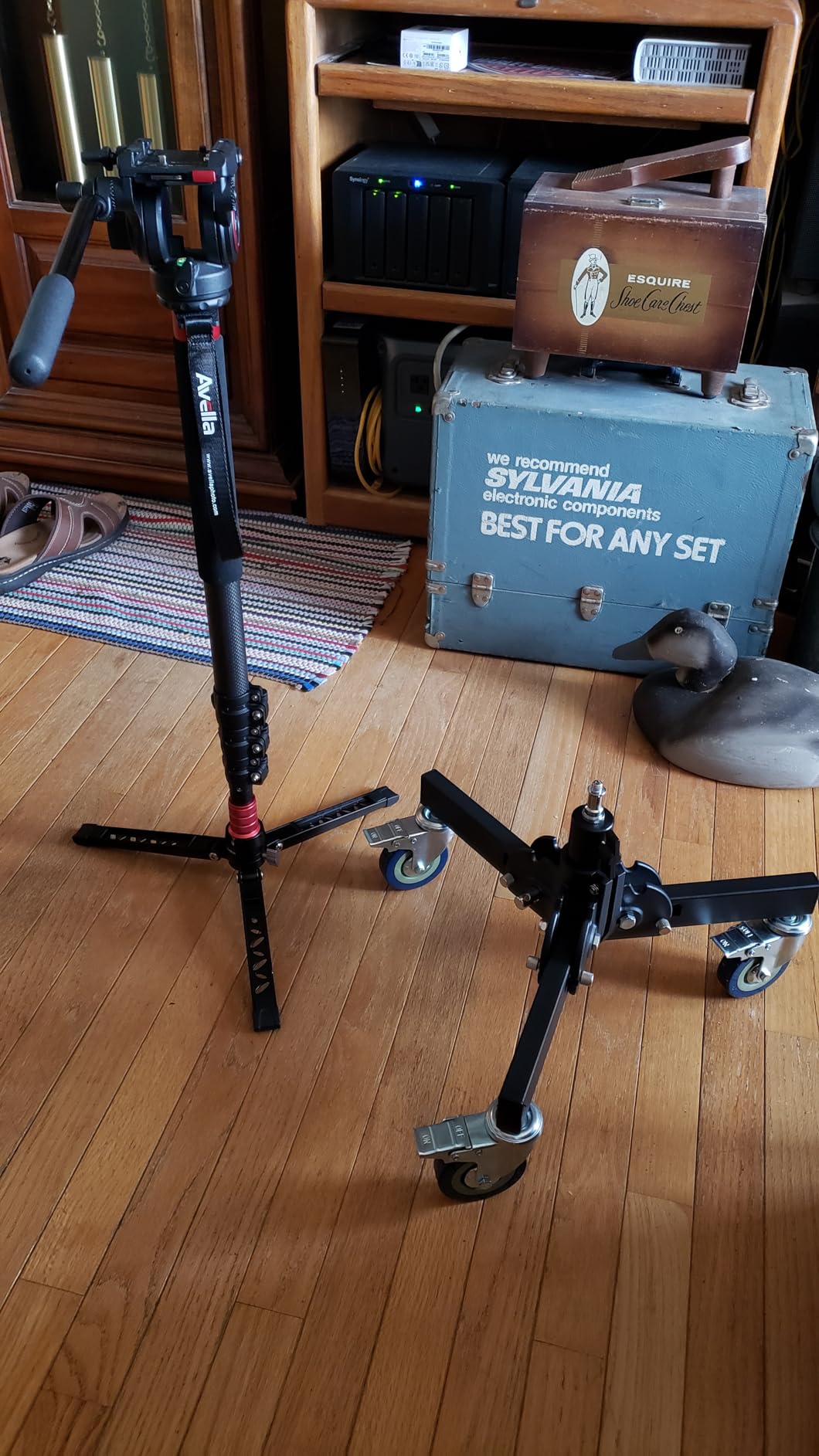 Avella CD324 Carbon Fiber Video Monopod Kit | Fluid Head, Removable Feet, 71 Inch, Max Load 13.2 LB, Canon Nikon Sony Olympus Panasonic DSLR customer photo 2