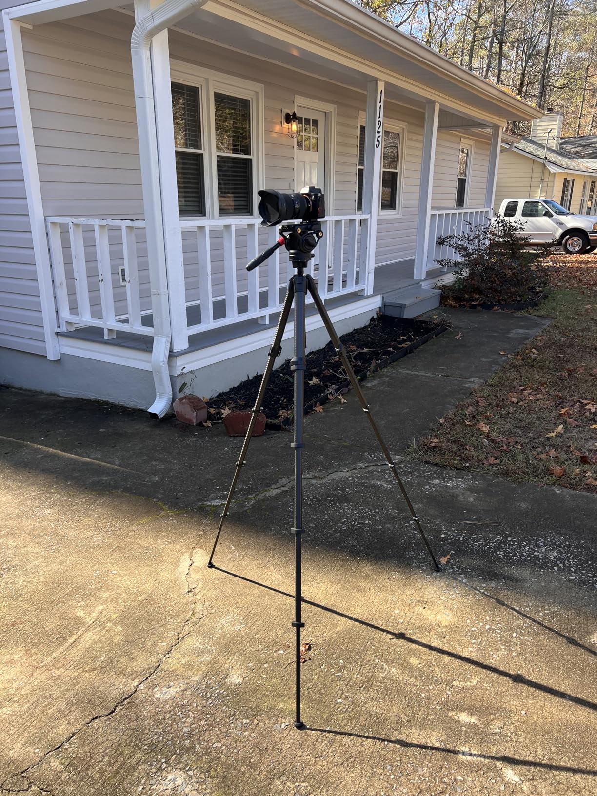 Peak Design Travel Tripod, Carbon Fiber, Compact Design, Quick Setup and Takedown, Pro-Level Stability, Ergonomic Ball Head, Compact and Portable Travel Tripod for Camera and Phone, 20 lb Capacity customer photo 2