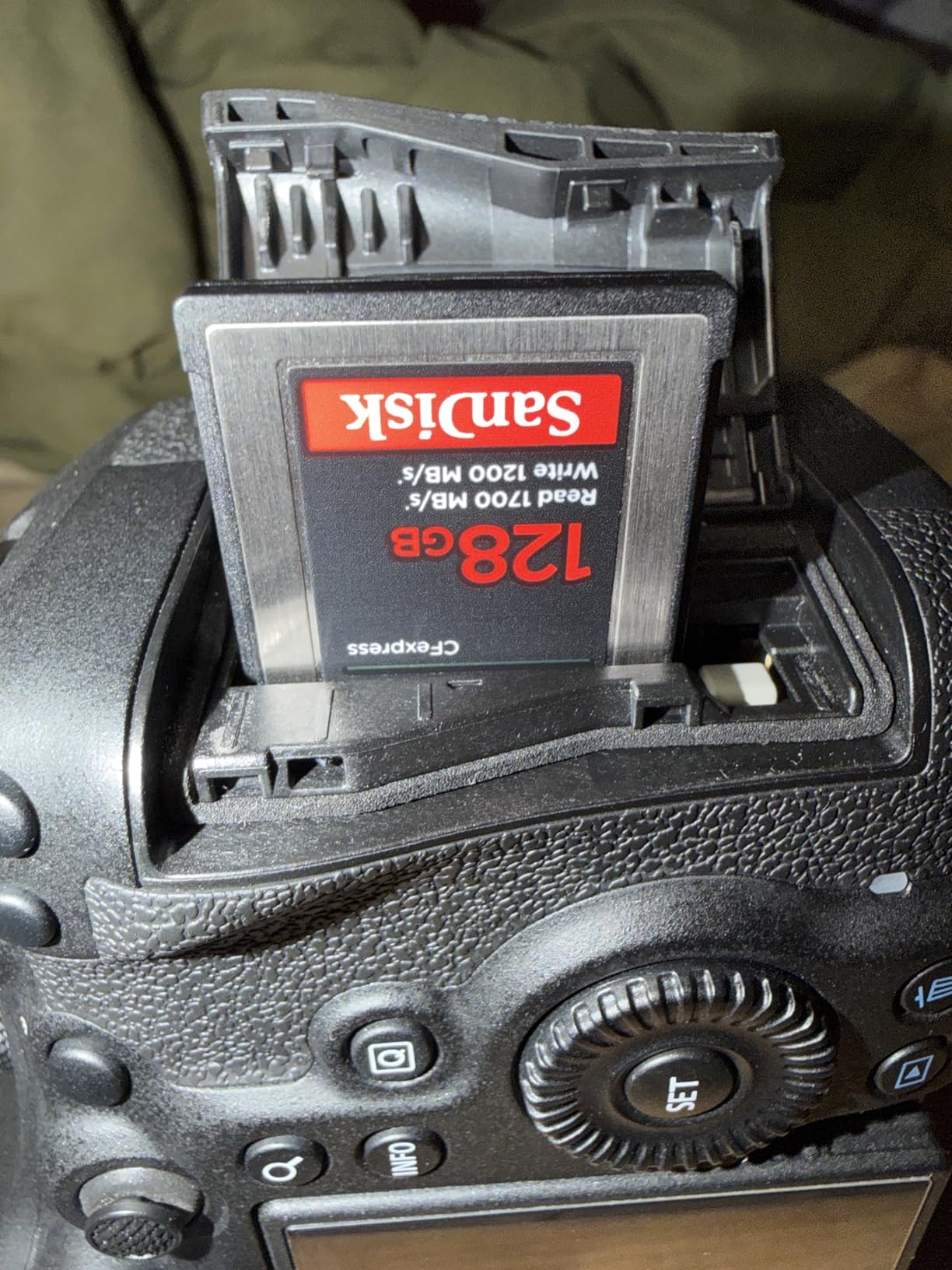 SANDISK 128GB Extreme PRO CFexpress Card Type B - SDCFE-128G-GN4NN customer photo 1