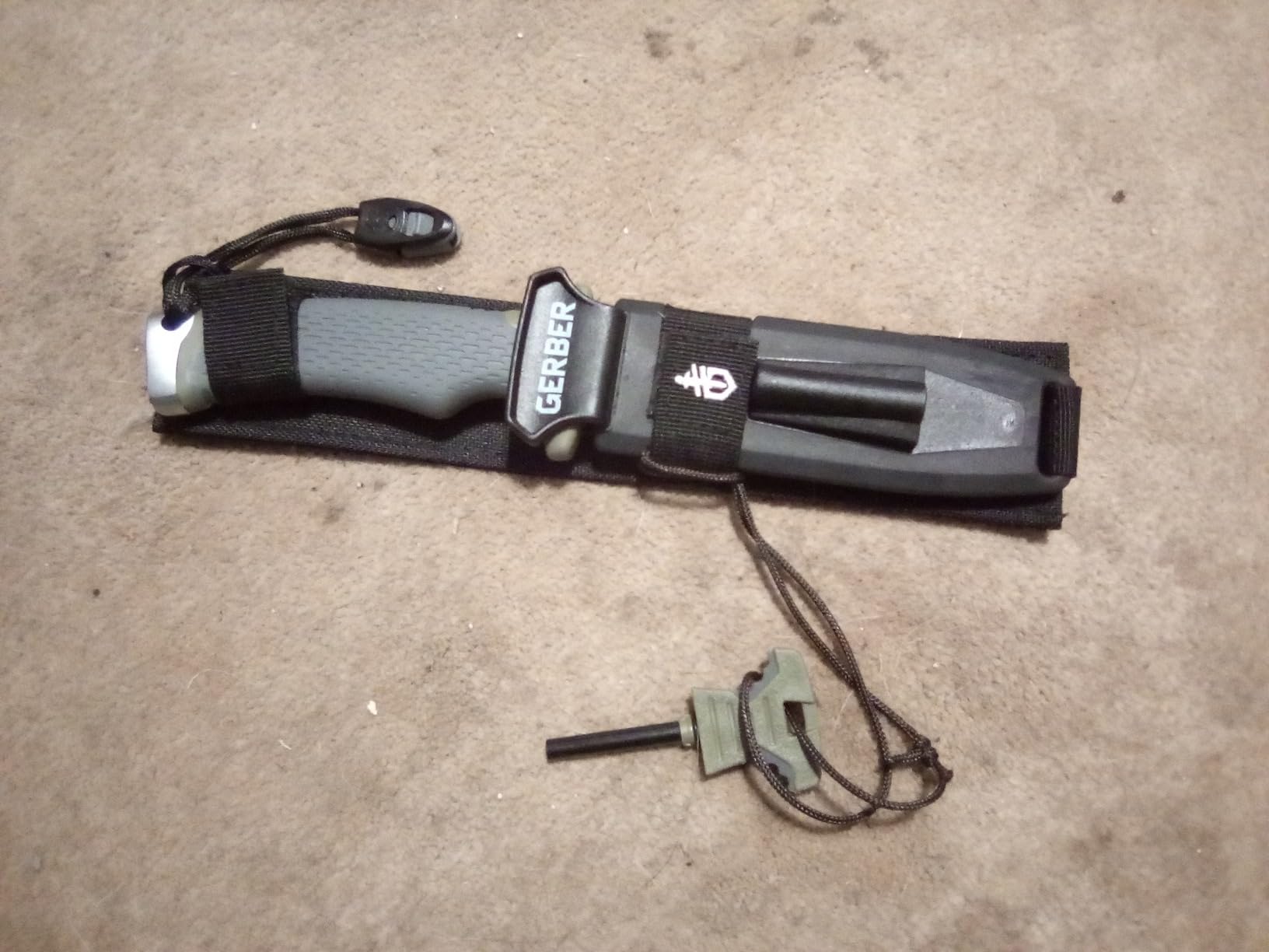 Gerber Ultimate Fixed Blade Knife w/Sheath, Knife Sharpener, Ferro Rod customer photo 2