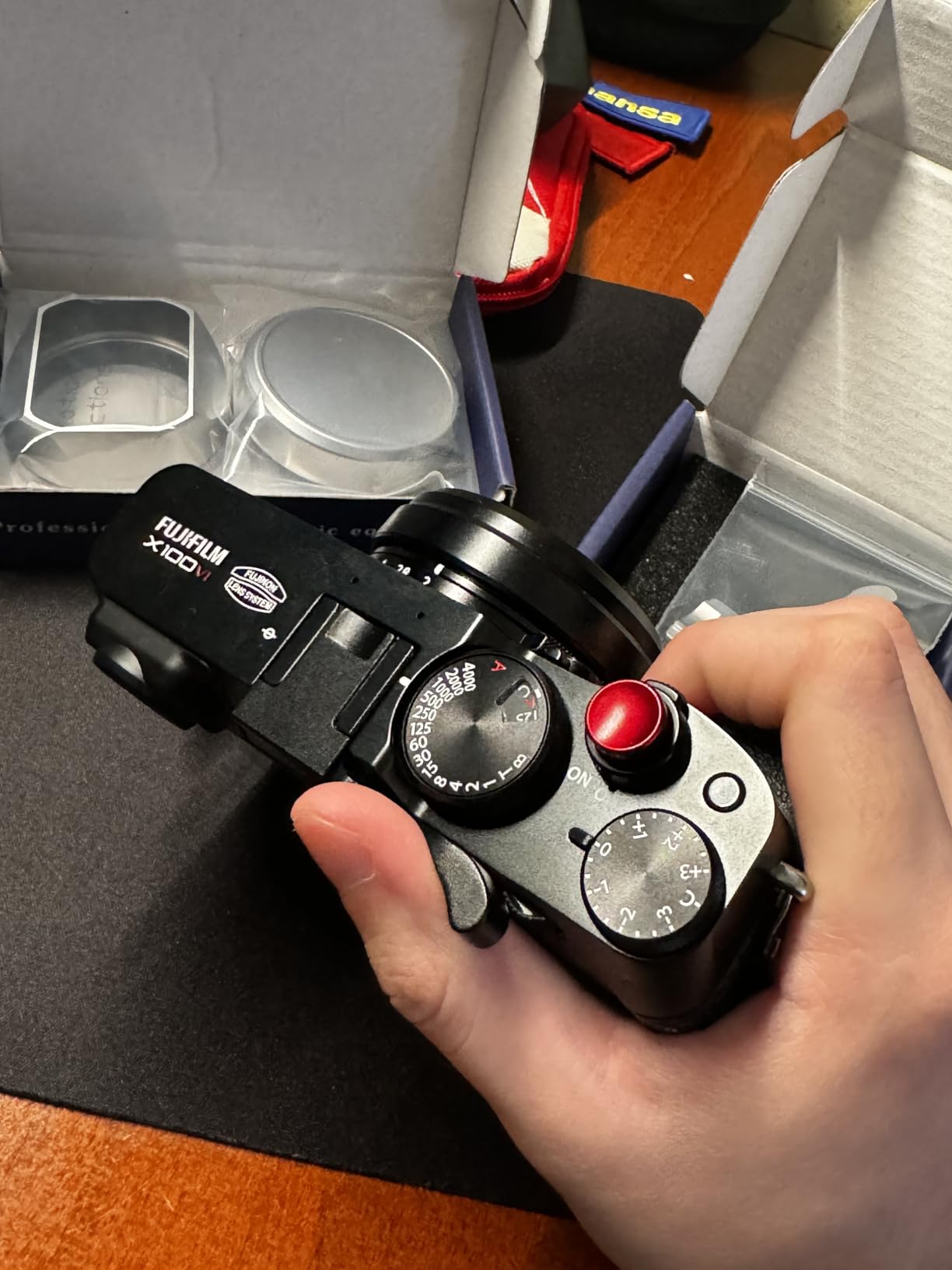 Haoge THB-X2B Metal Hot Shoe Thumb Up Rest Hand Grip for Fujifilm X100VI / X100V Camera (Black) customer photo 1