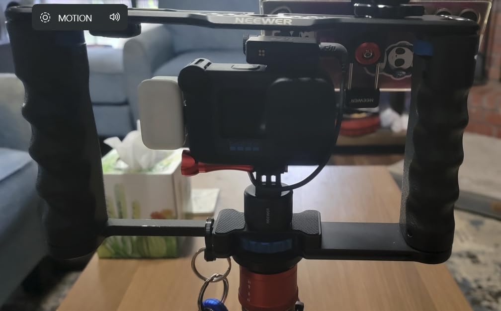 NEEWER Aluminum Alloy Camera Cage, Filmmaking Rig with Top Handle, Dual Grips & Arca Type Base, Compatible with Sony A7S III A7IV A6600 Canon EOS R5C R5 R6 DSLR/Mirrorless Cameras, VS107 Blue customer photo 2