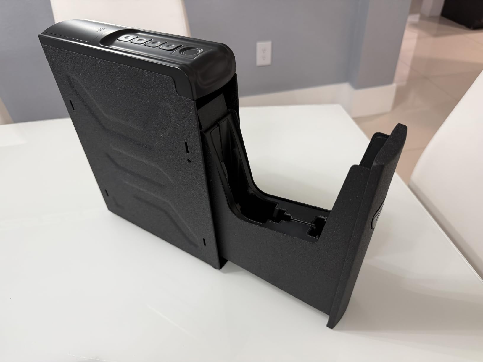RPNB Gun Safe,Mounted Biometric Nightstand Handgun Safe with Quick Access Sliding Door, Pistol Safes for Wall Bedside Desk Vehicle with the Fingerprint, Keypad, Pistol Holder,Carbon Knight Series customer photo 2
