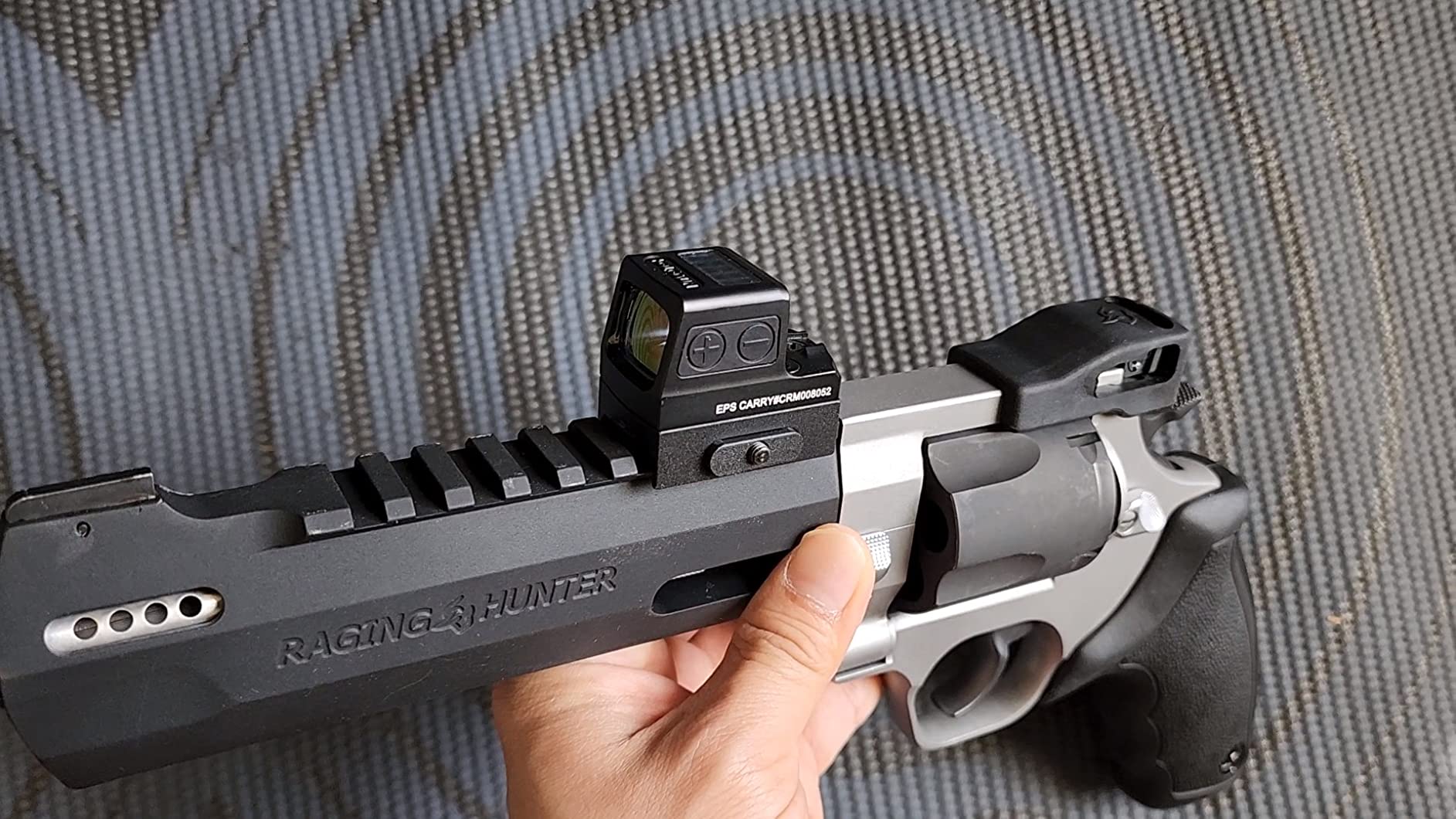 Holosun EPS Carry Series, 2MOA, 6MOA, 32 MOA Circle 2 MOA Dot Options, Closed Emitter Sight, Modified RMSc, RMSc Adapter Plate customer photo 2