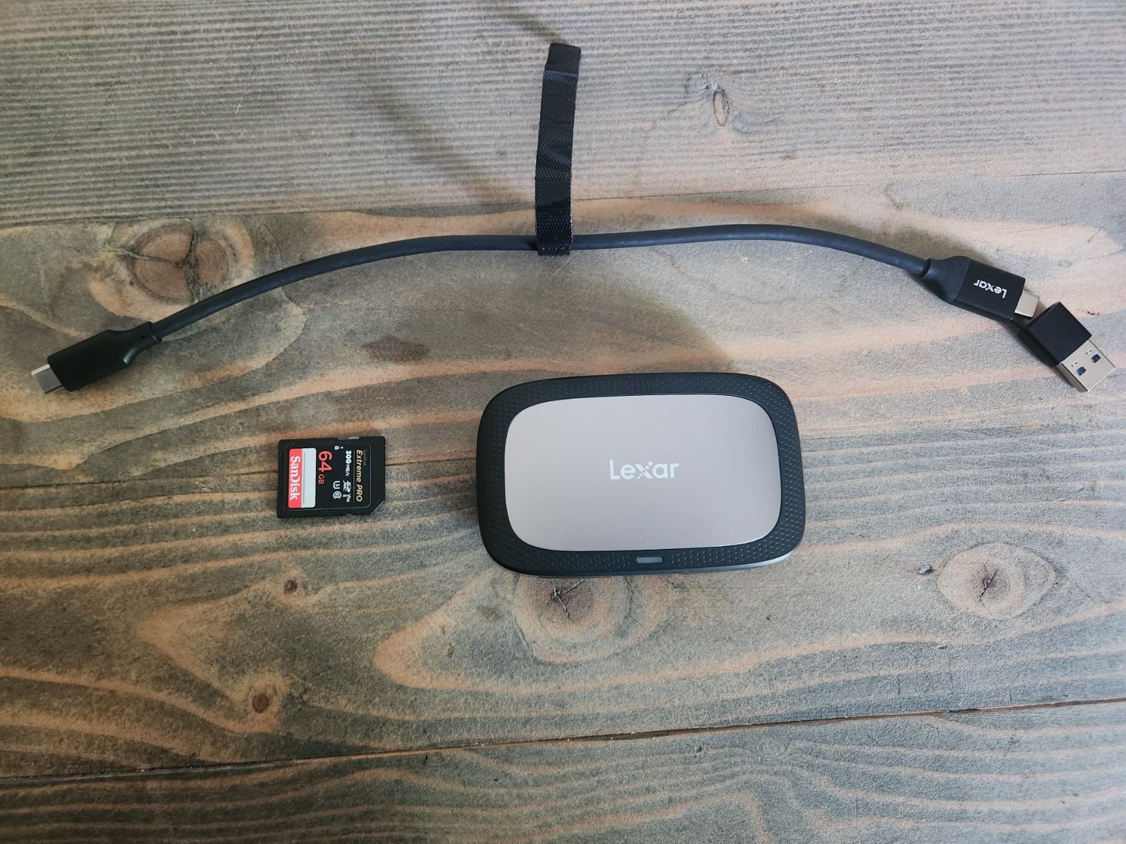 Lexar CFexpress Type A/SD Card Reader, Up to 10Gbps, USB 3.2 Gen 2, Dual-slot Simultaneous Offload, LRW530U-RNBNG customer photo 1