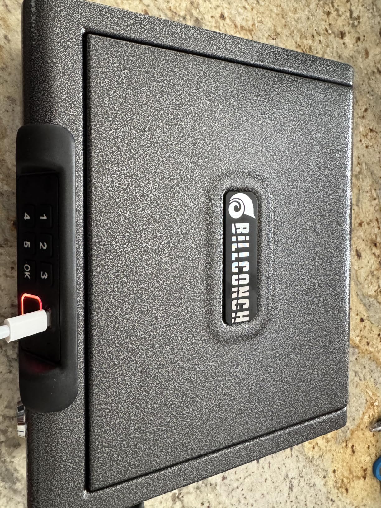 BILLCONCH Gun Safes Biometric Gun Safe Portable Pistol Safes Electronic Lock Box Key Access with LED Light Silent Mode Bedside Gun Safe for Pistols, Gun Lock Box for Nightstand customer photo 2