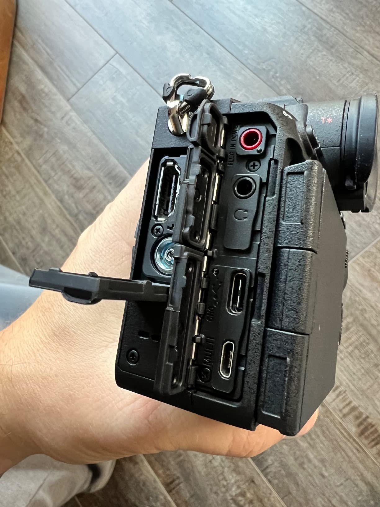 Sony Alpha 7R V Full-Frame Mirrorless Interchangeable Lens Camera Body (61MP) customer photo 2