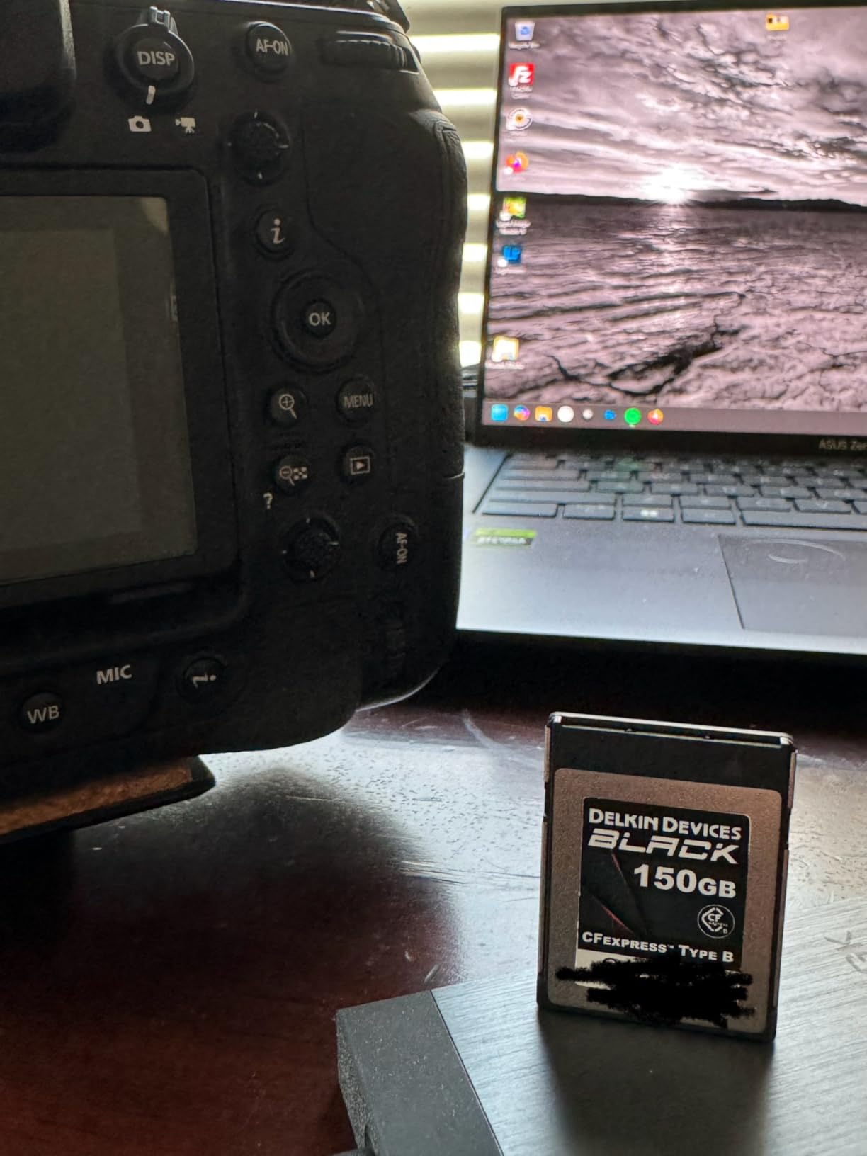 Delkin Devices BLACK CFexpress Type B Memory Card, 1725MB/s Read, 1530MB/s Write (150GB) customer photo 1